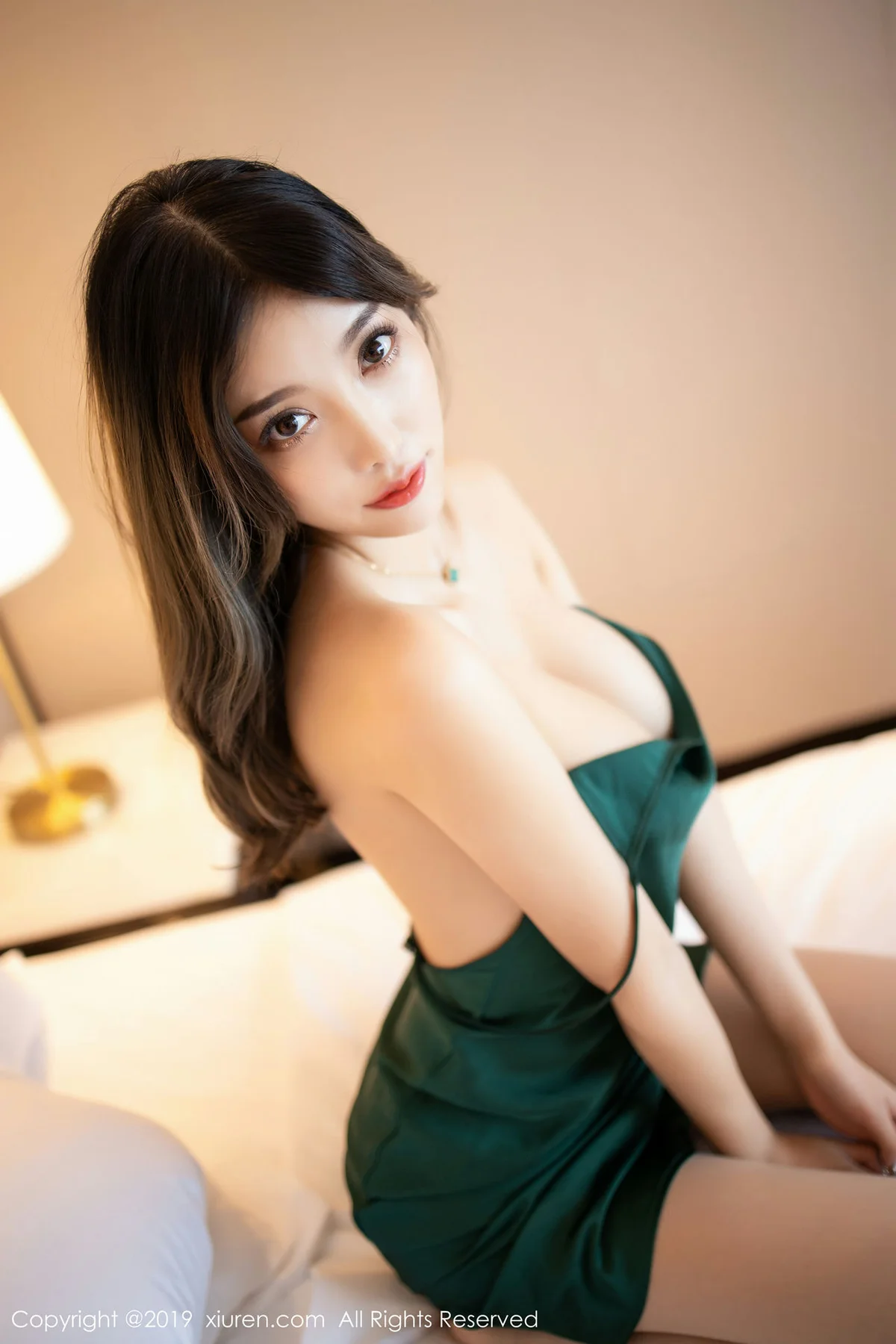 XiuRen 秀人 No.1567 杨晨晨sugar黑丝美腿写真 - 37