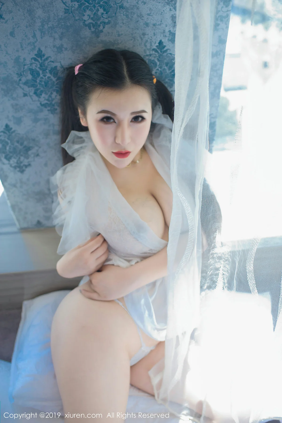 XiuRen 秀人 No.1588 伊诺比基尼和白色蕾丝 - 38