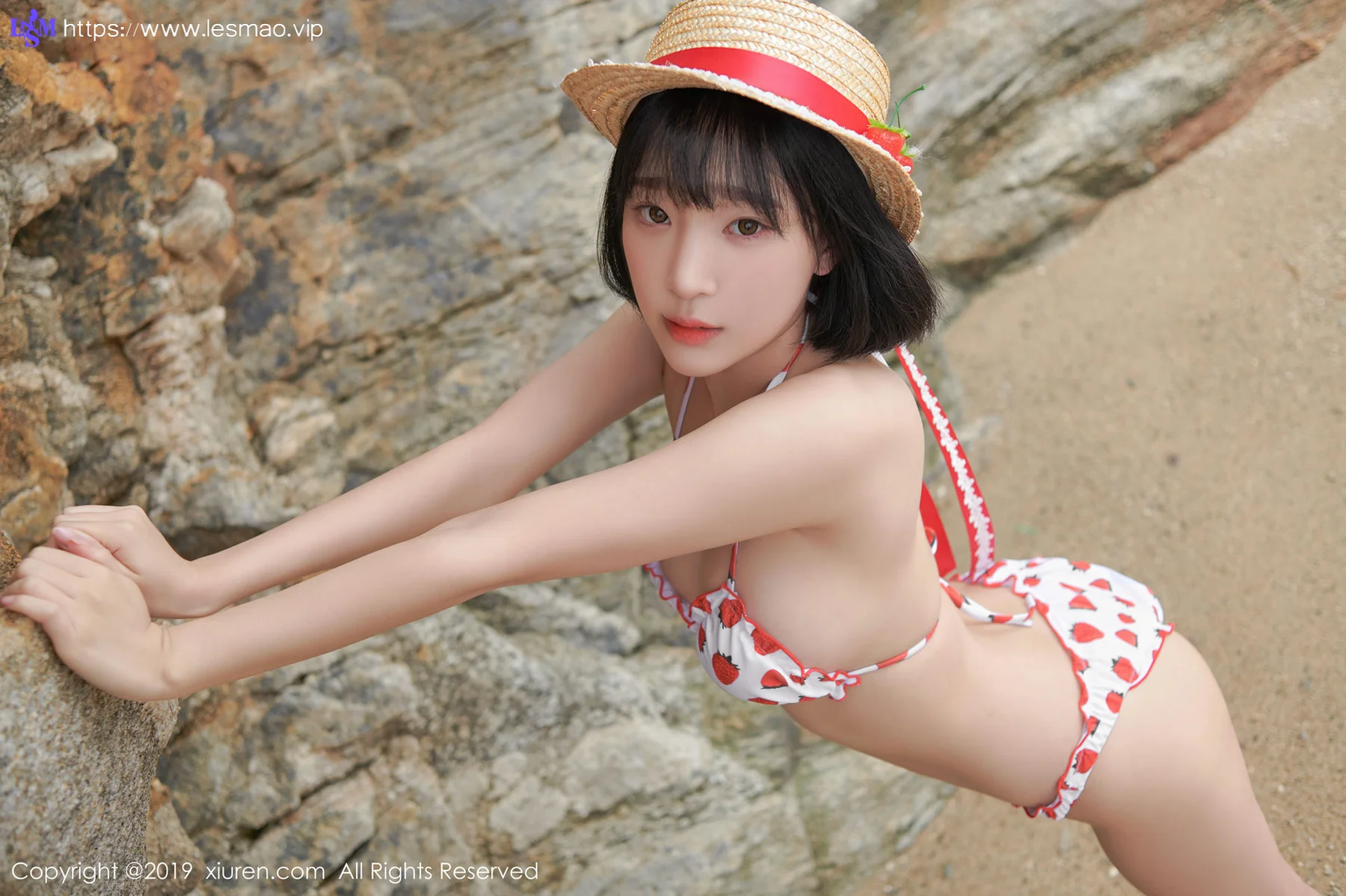 XiuRen 秀人 No.1611 模特卿卿 诱惑死库水韩国旅拍第二套写真 - 14