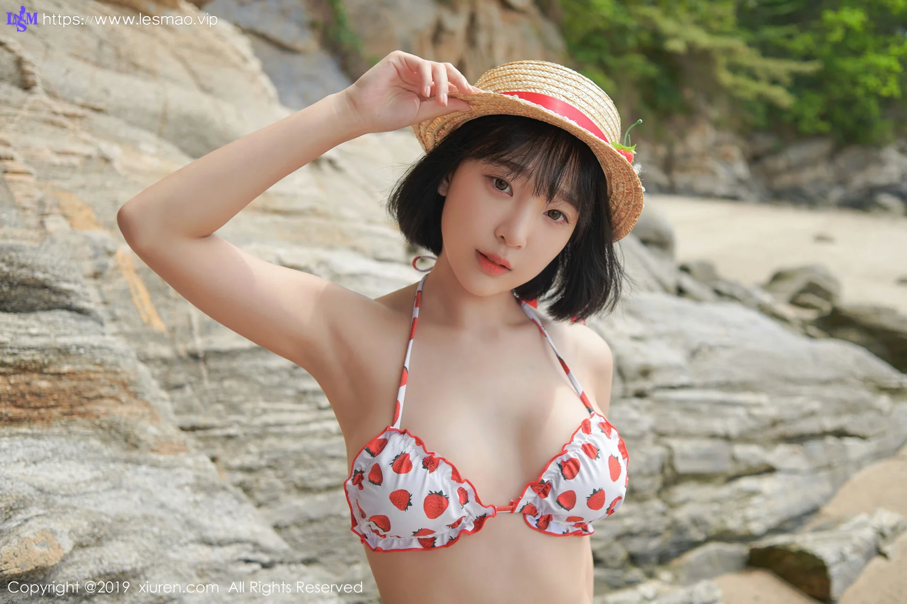 XiuRen 秀人 No.1611 模特卿卿 诱惑死库水韩国旅拍第二套写真 - 28