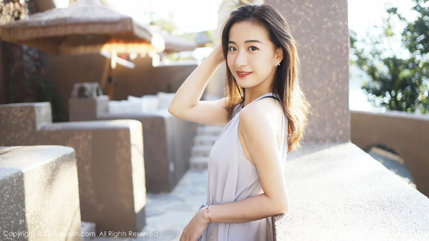 XiuRen 秀人 No.1660 艺儿拿铁 气质梨涡美女 - 26
