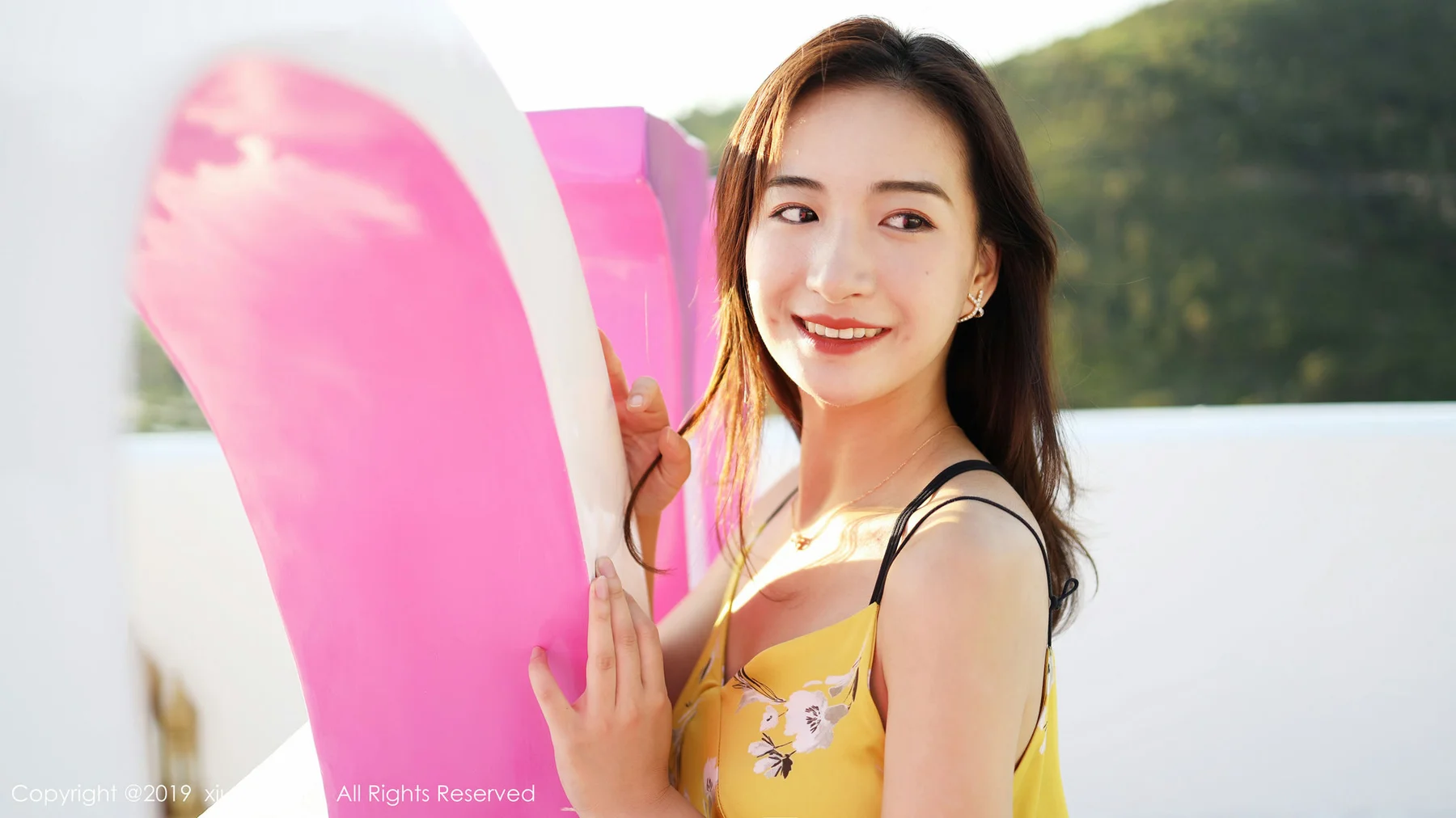 XiuRen 秀人 No.1660 艺儿拿铁 气质梨涡美女 - 56