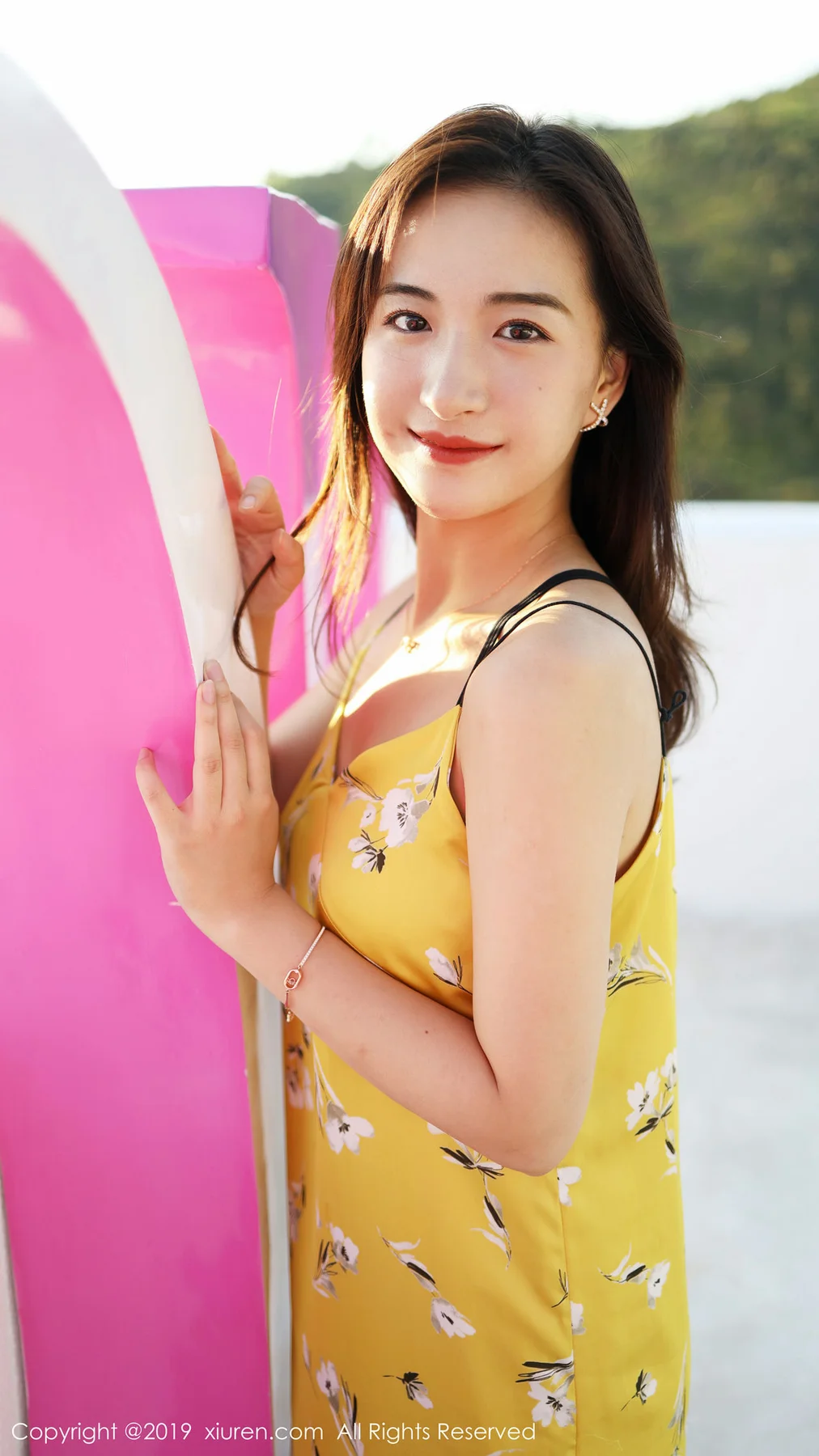 XiuRen 秀人 No.1660 艺儿拿铁 气质梨涡美女 - 57