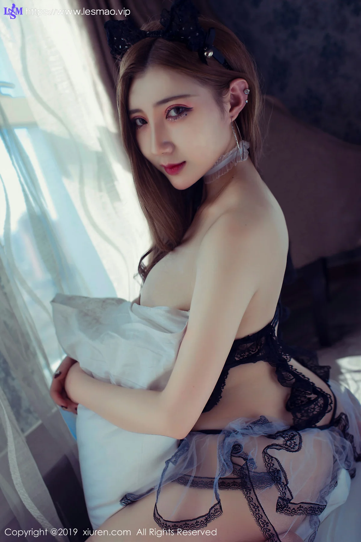 XiuRen 秀人 No.1692 新晋美模女仆制服装 婉倩首套写真 - 19