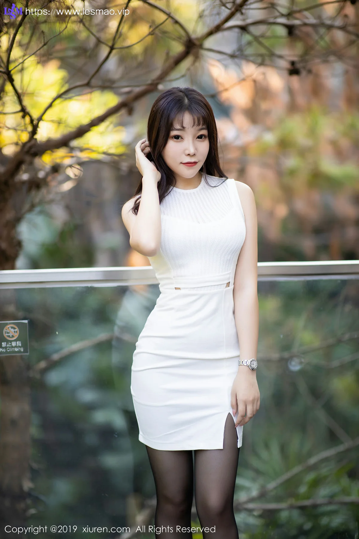 XiuRen 秀人 No.1714 芝芝Booty 短裙与魅惑黑丝 - 16