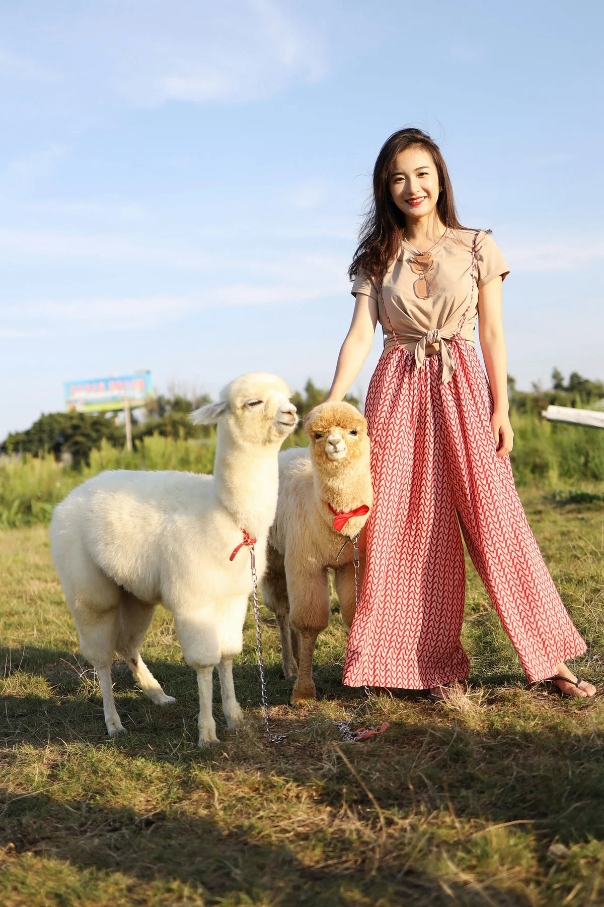 XiuRen 秀人 No.1718 气质梨涡妹 艺儿拿铁清新写真 - 30