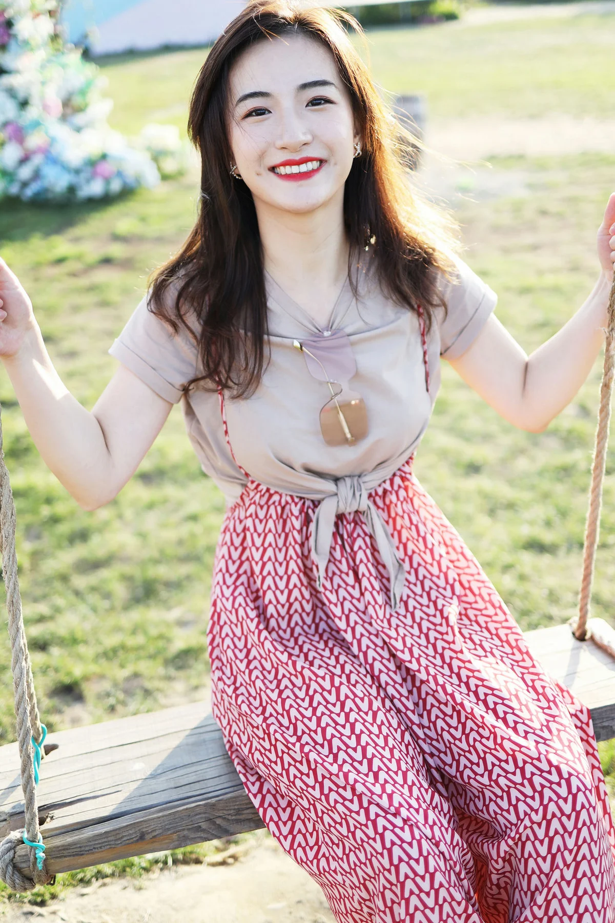 XiuRen 秀人 No.1718 气质梨涡妹 艺儿拿铁清新写真 - 31