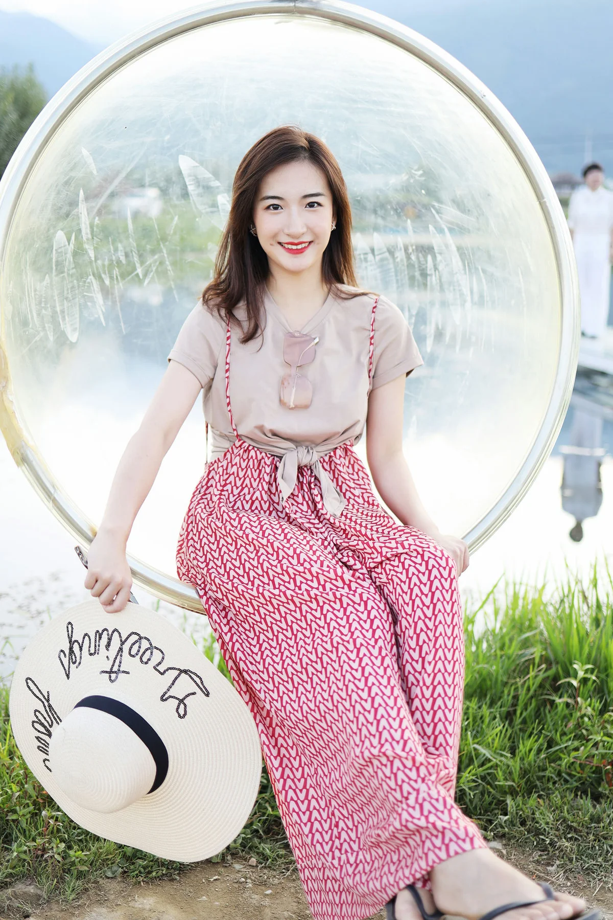 XiuRen 秀人 No.1718 气质梨涡妹 艺儿拿铁清新写真 - 56