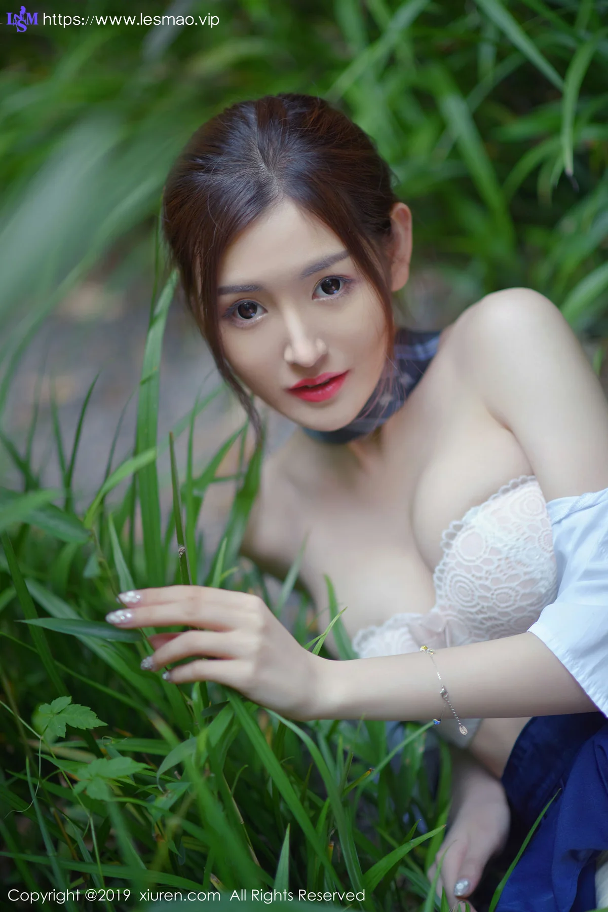 XiuRen 秀人 No.1733 野外森林 沈梦瑶外拍写真 - 29