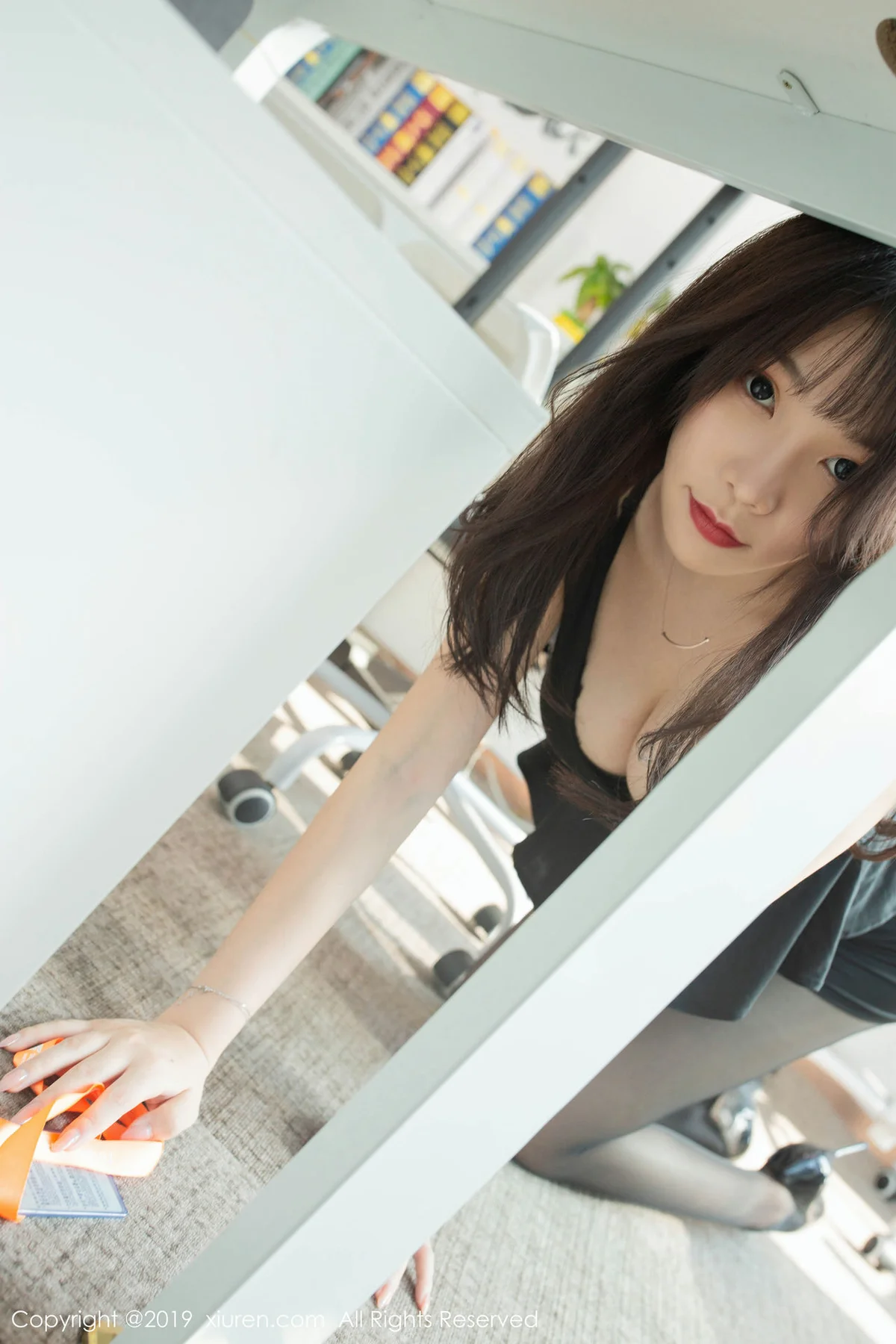 XiuRen 秀人 No.1757 办公室主题 芝芝Booty - 32