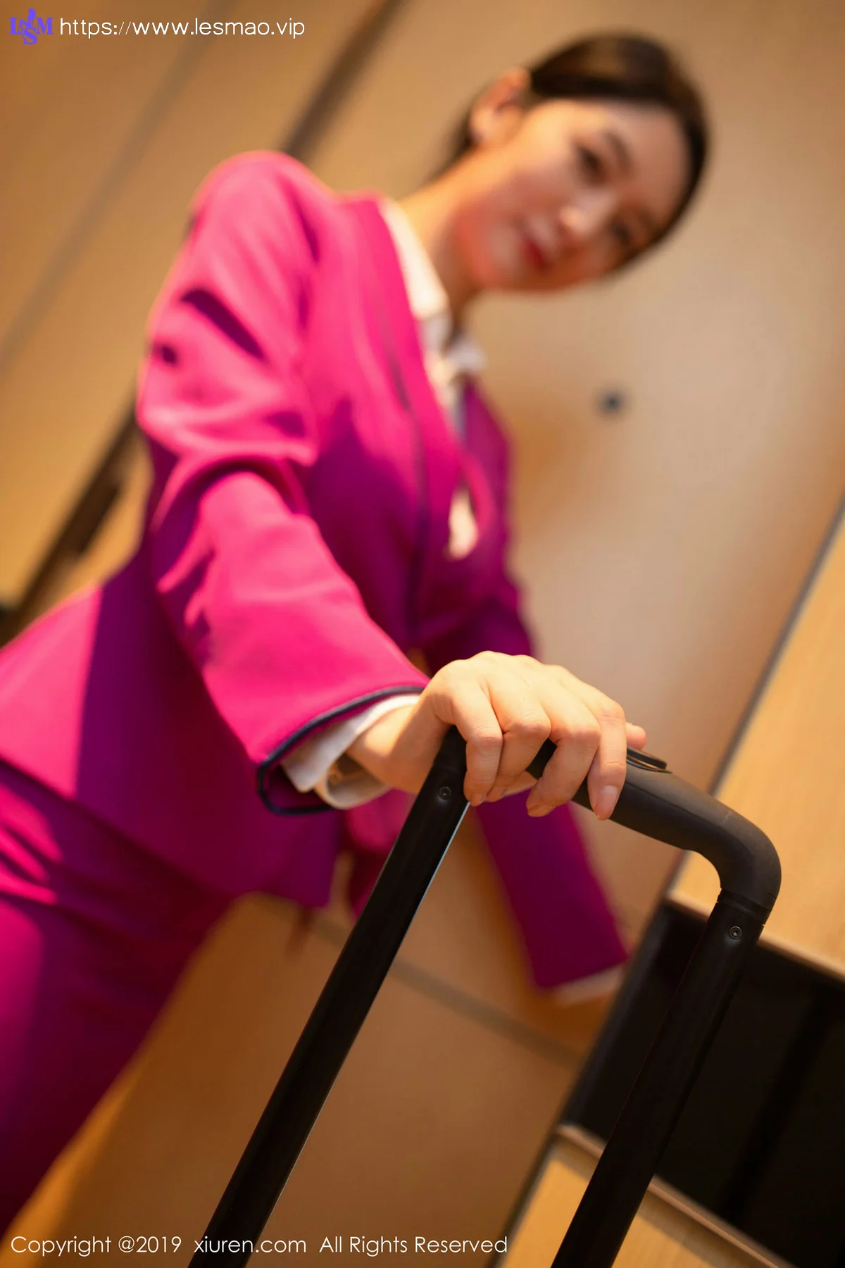 XiuRen 秀人 No.1799 空姐制服100P Angela小热巴性感写真 - 12