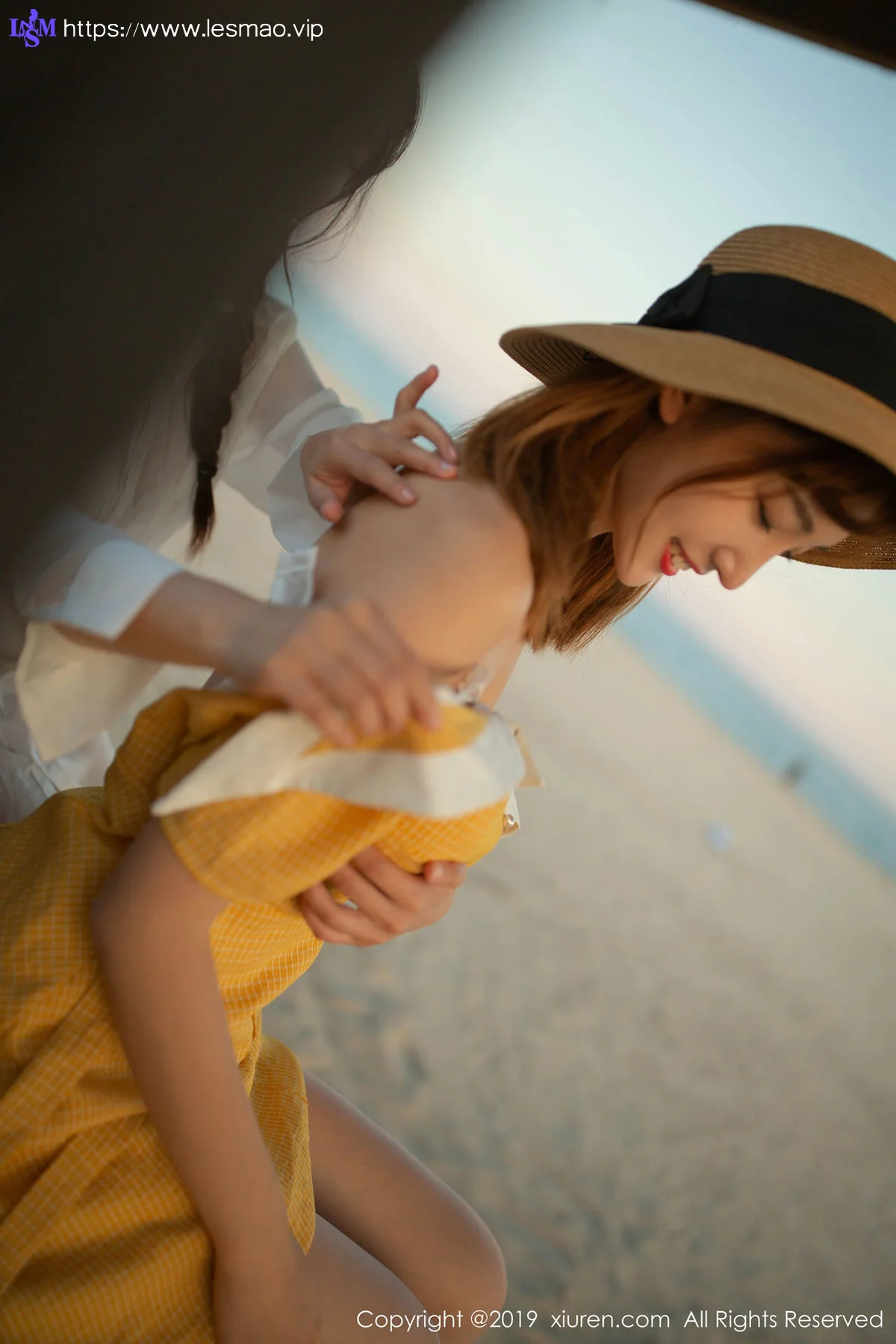 XiuRen 秀人 No.1812 女友互动写真 陆萱萱波斯湾畔海滨 - 81