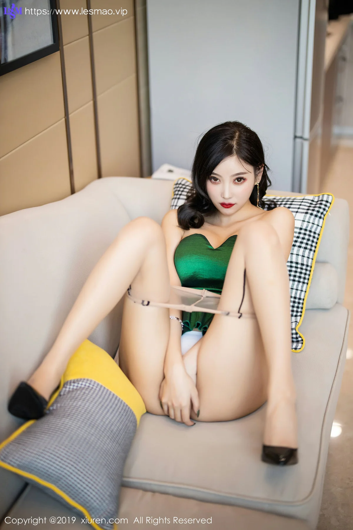 XiuRen 秀人 No.1822 空乘黑丝与吊裙肉袜性感制服 杨晨晨sugar... - 83