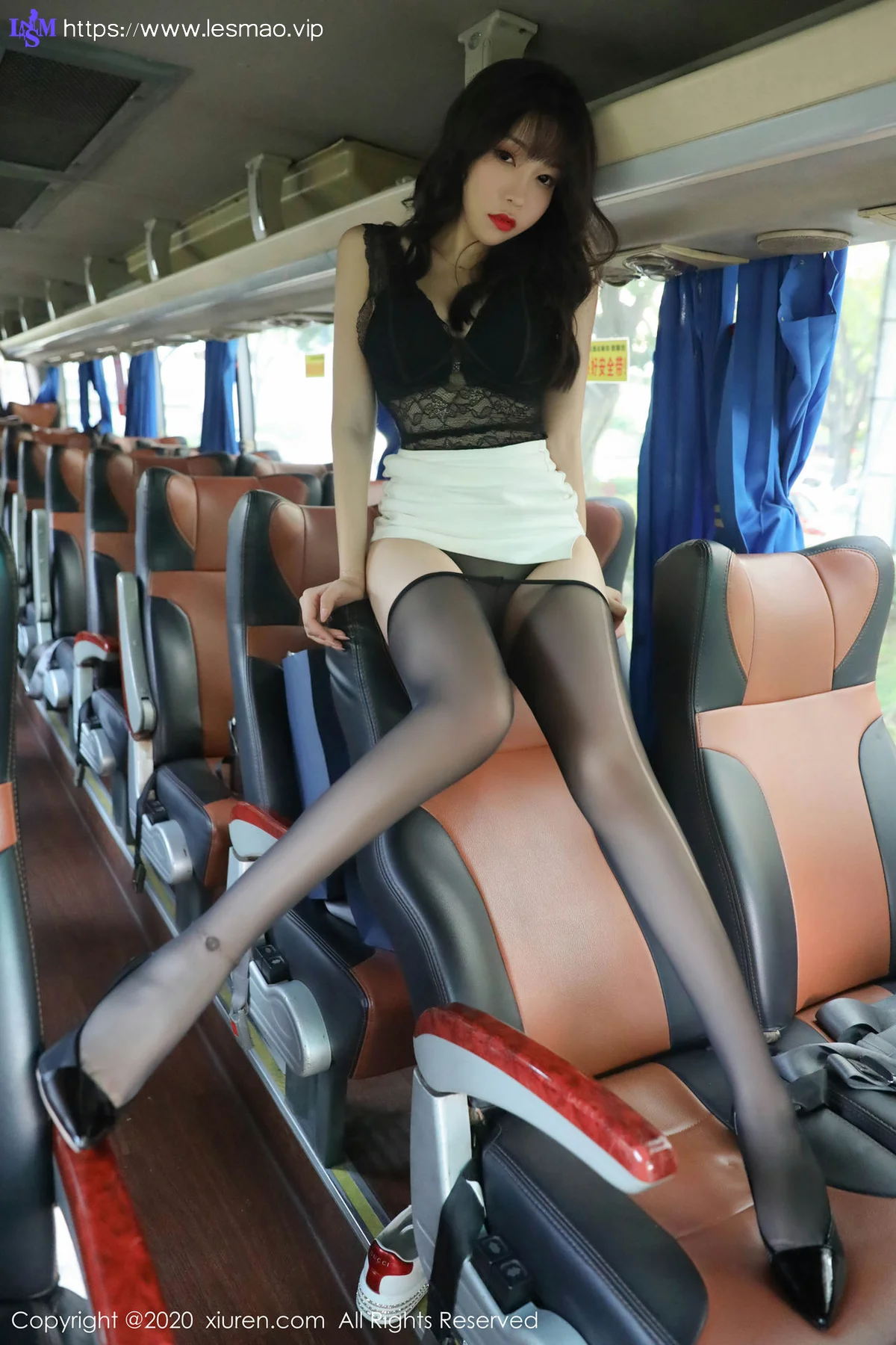 XiuRen 秀人 No.1907 大巴车拍主题写真 芝芝Booty - 26