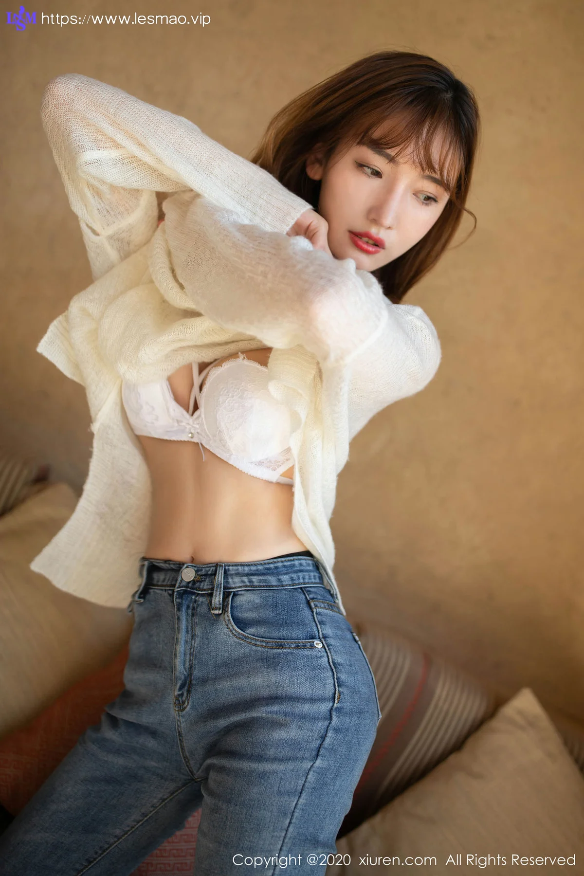 XiuRen 秀人 No.1988 异域沙漠83P 陆萱萱 沙漠网袜写真 - 24