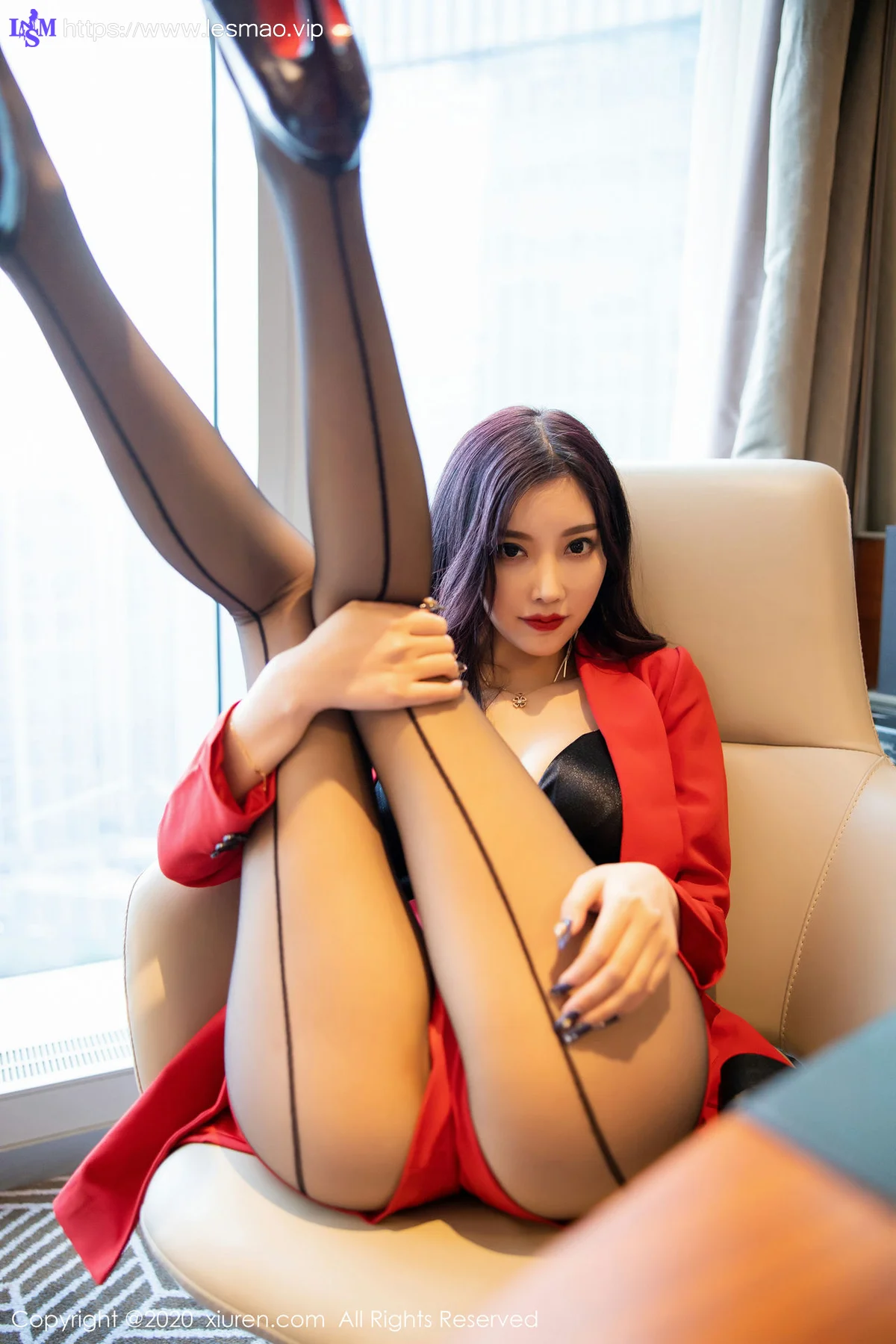 XiuRen 秀人 No.2069 诱人职业装 杨晨晨sugar 性感私房写真 - 13