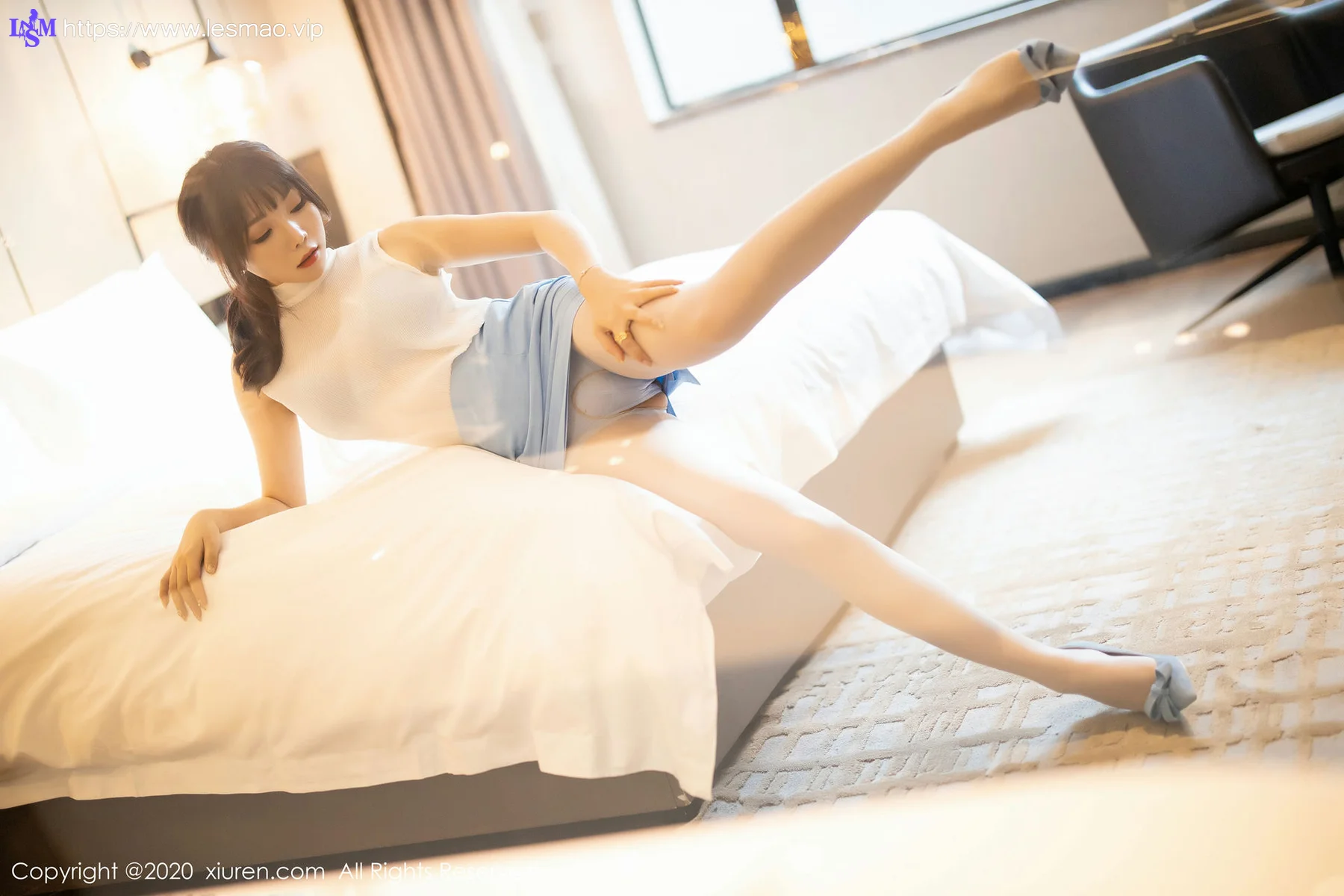 XiuRen 秀人 No.2107 灰丝美腿101P 芝芝 最新性感写真 - 30
