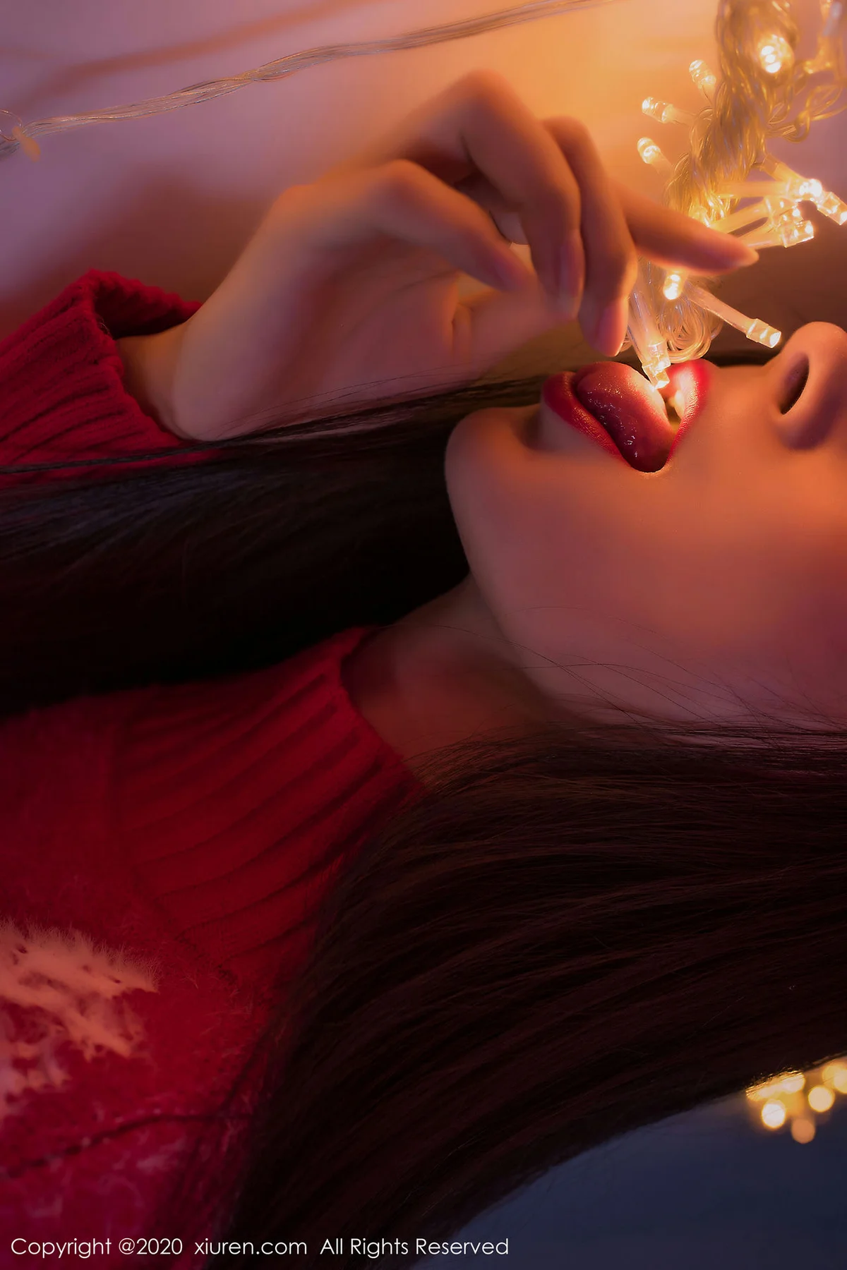 XiuRen 秀人 No.2120 小蛮妖_honey 新晋水嫩模特 首弹写真 - 34