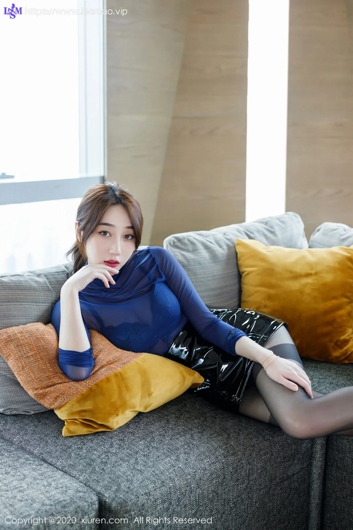 XiuRen 秀人 No.2129 短裙蕾丝内衣 九月生__ 黑丝美腿写真 - 18