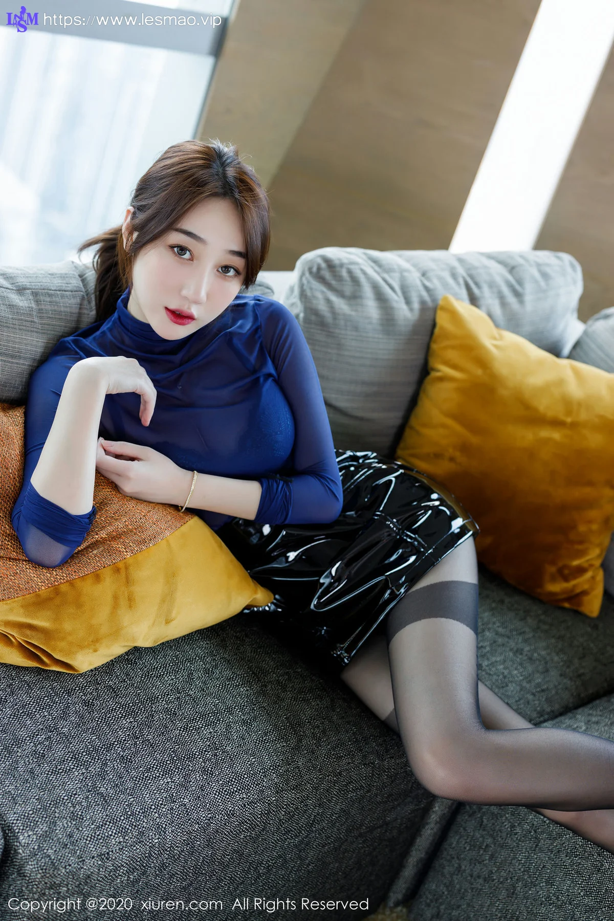 XiuRen 秀人 No.2129 短裙蕾丝内衣 九月生__ 黑丝美腿写真 - 20