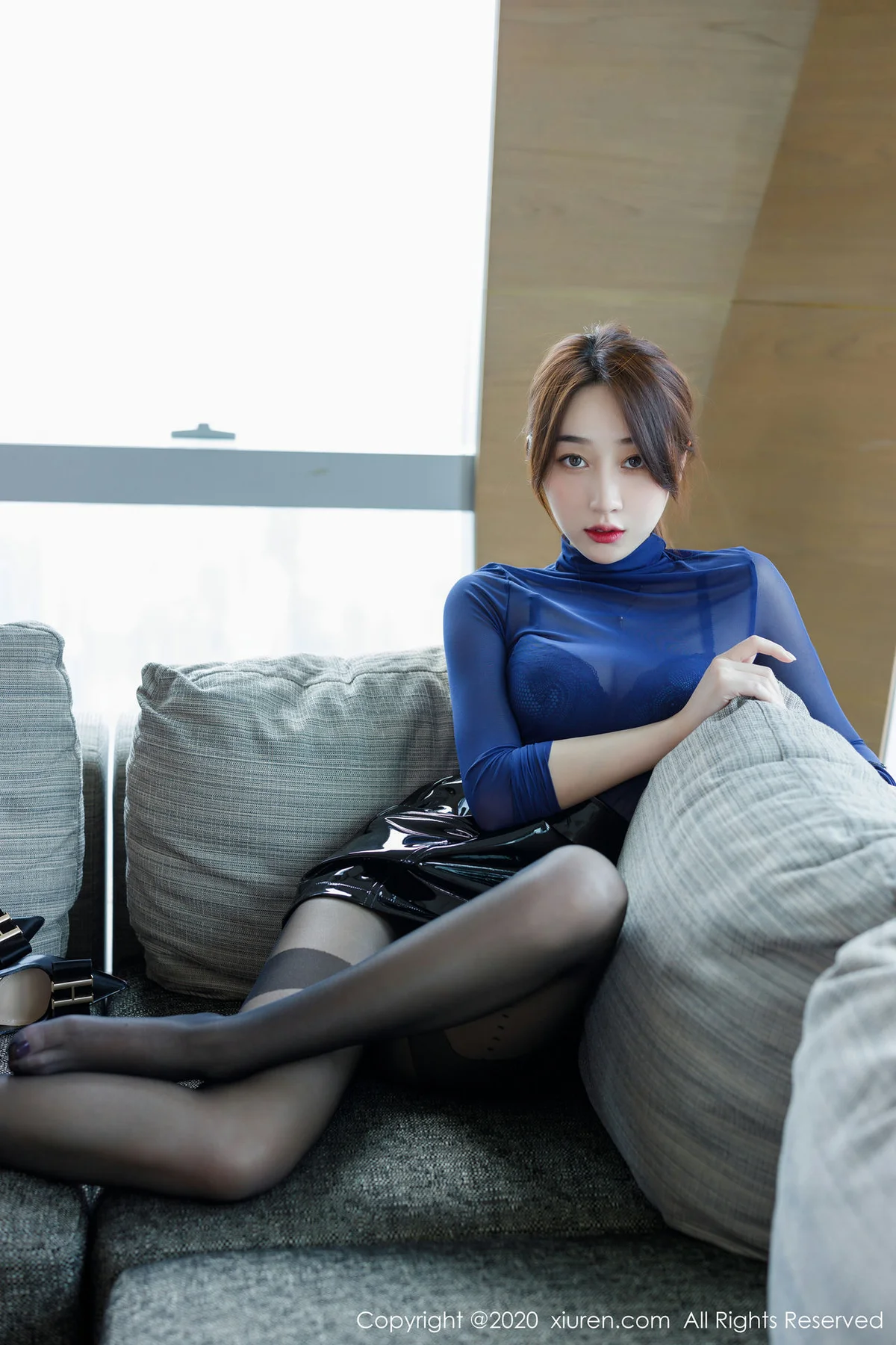 XiuRen 秀人 No.2129 短裙蕾丝内衣 九月生__ 黑丝美腿写真 - 33