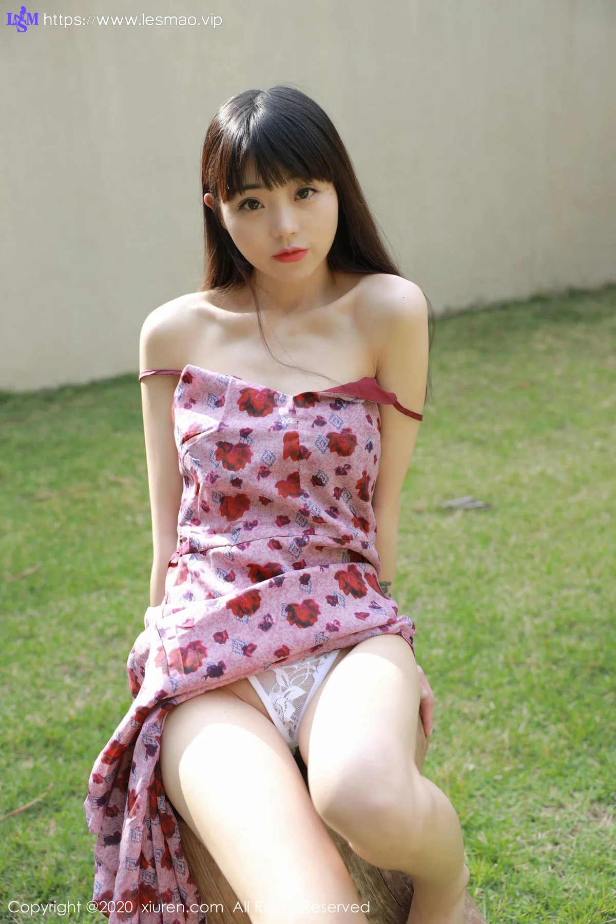 XiuRen 秀人 No.2156 性感蕾丝底裤 小水blue 小碎裙外拍首套写真 - 19
