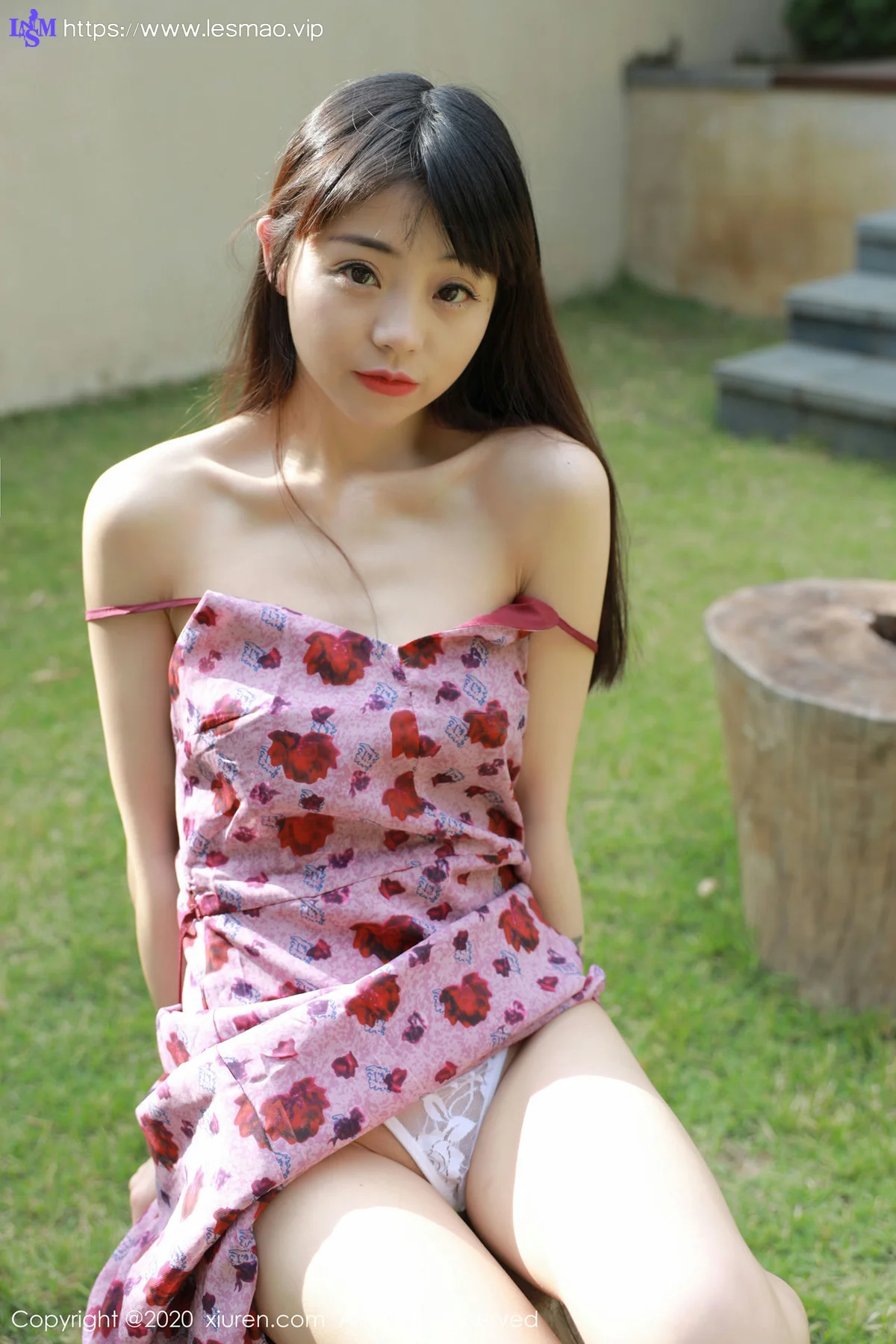 XiuRen 秀人 No.2156 性感蕾丝底裤 小水blue 小碎裙外拍首套写真 - 20