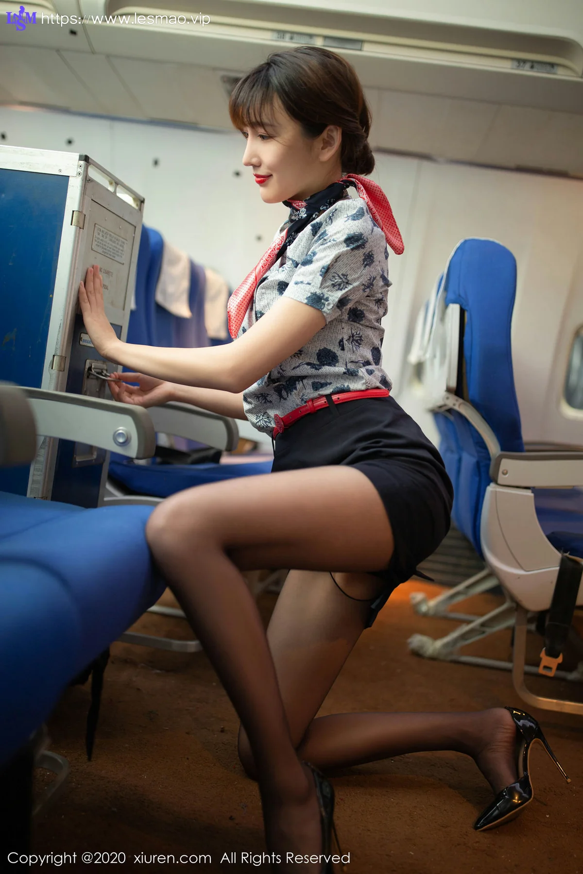 XiuRen 秀人 No.2206 夜班空姐93P 陆萱萱 主题写真 - 14