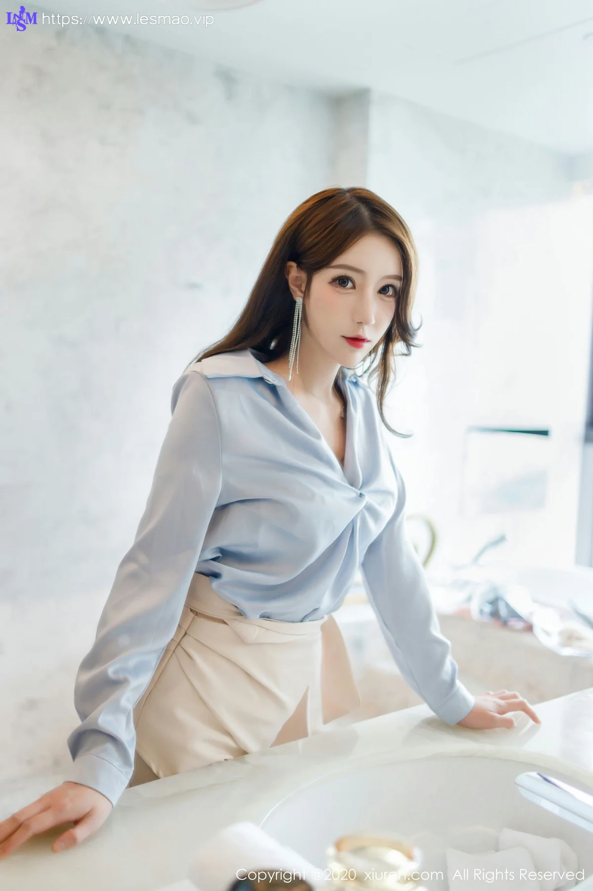 XiuRen 秀人 No.2212 丽质美人 indaLinda 丝袜美腿写真 - 35