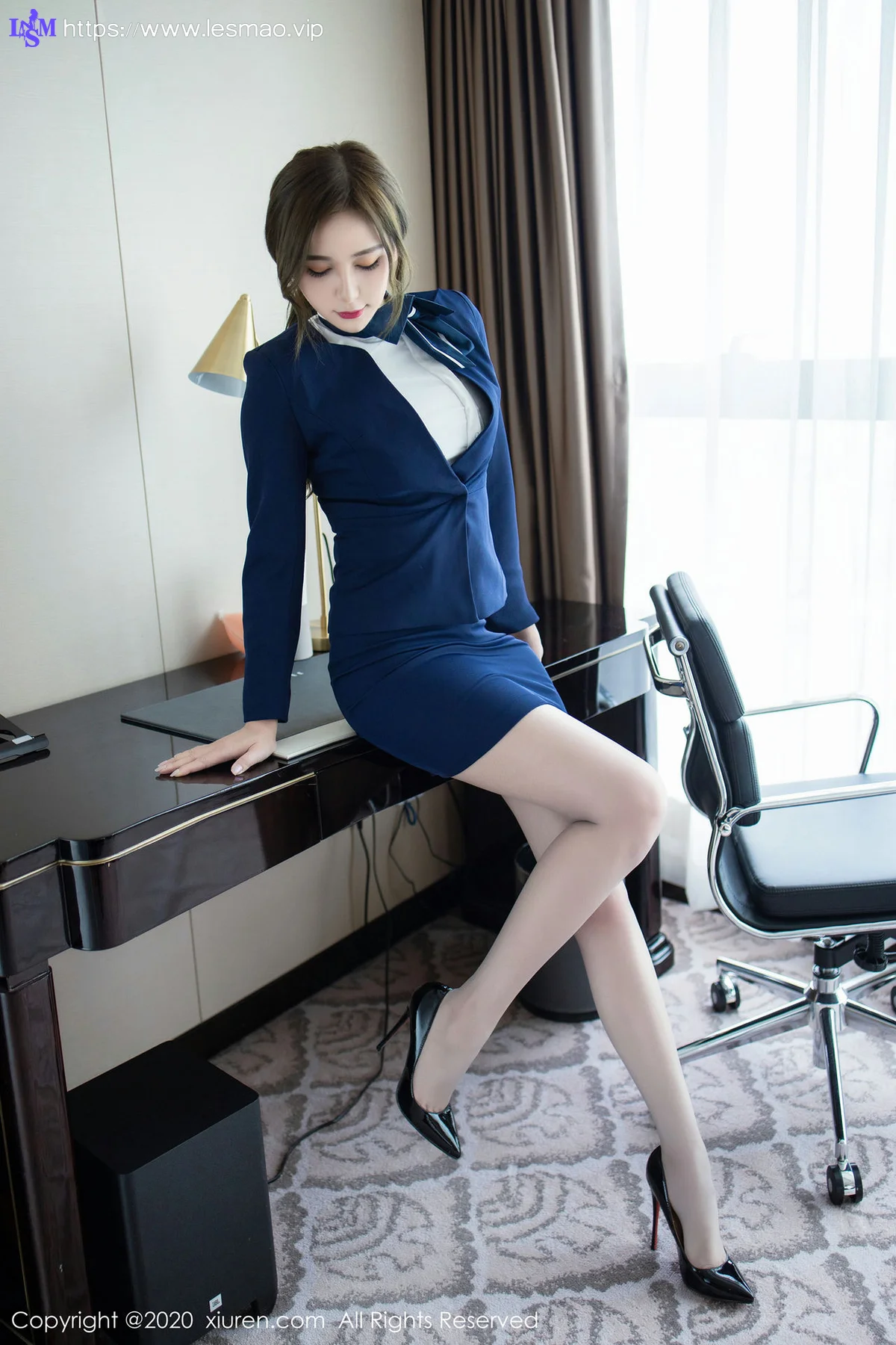 XiuRen 秀人 No.2221 Lavinia肉肉 性感制服写真 - 16