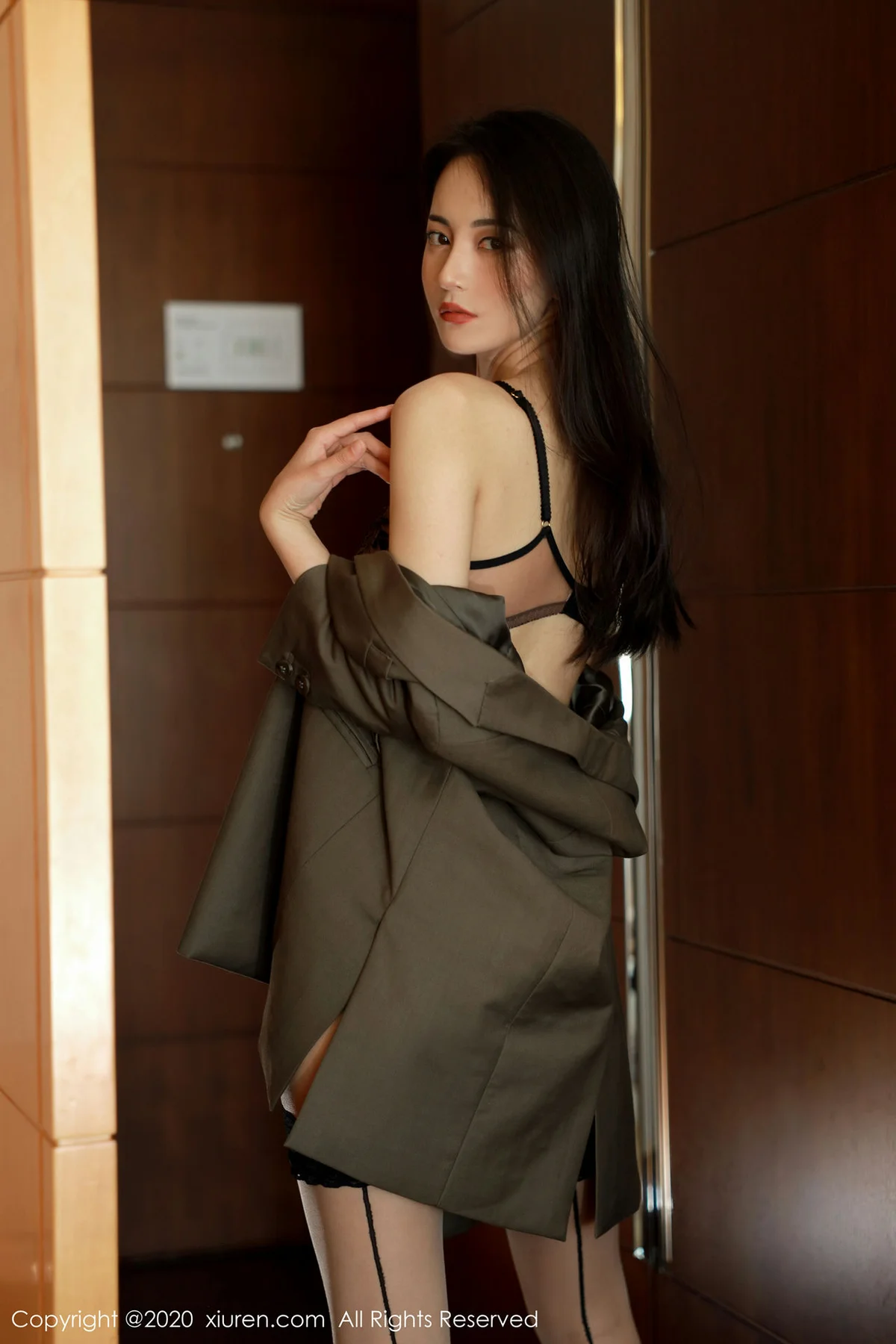 XiuRen 秀人 No.2258 气质美女制服 程慧娴Phoebe - 21