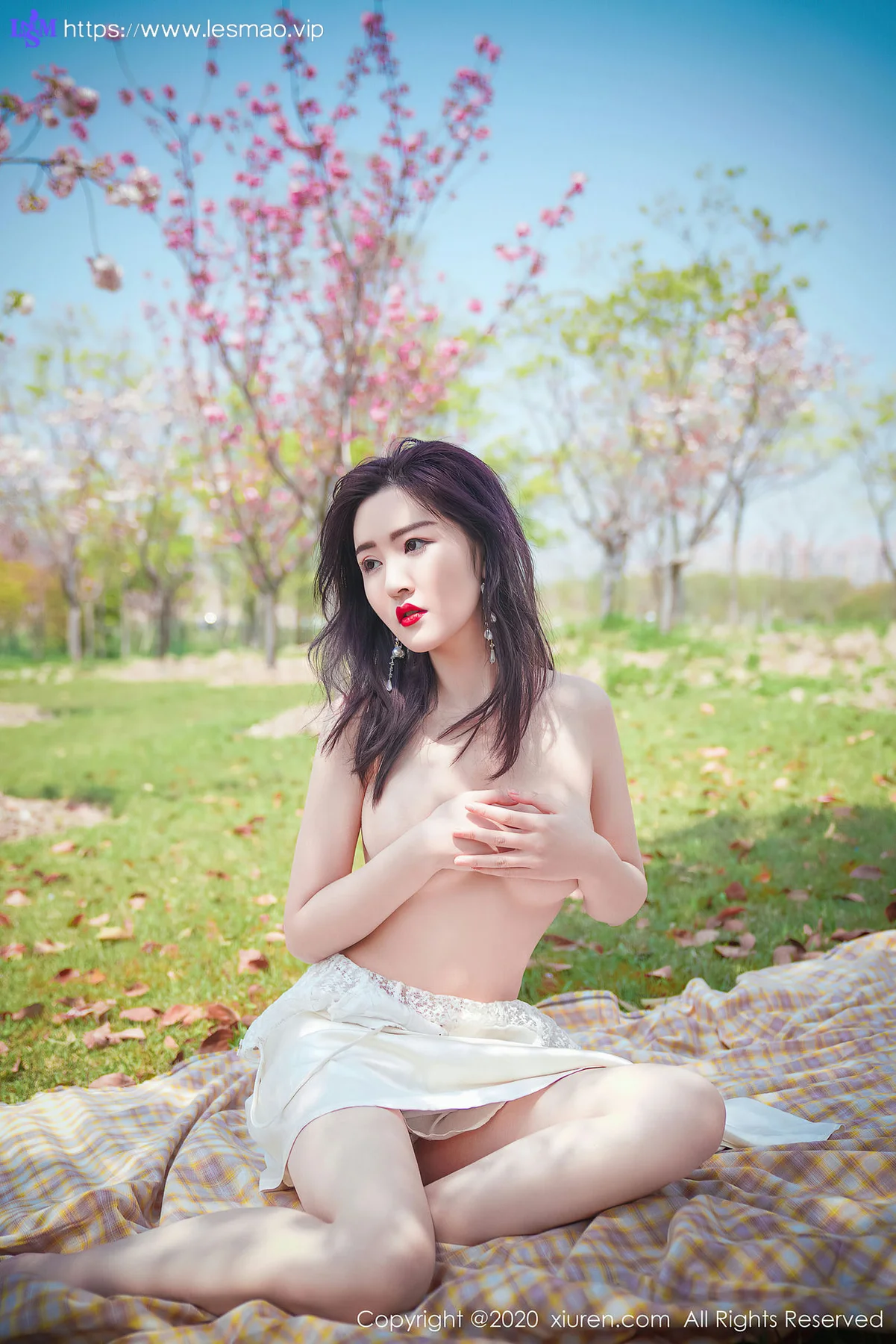 XiuRen 秀人 No.2297 沈梦瑶 花海美女 - 39