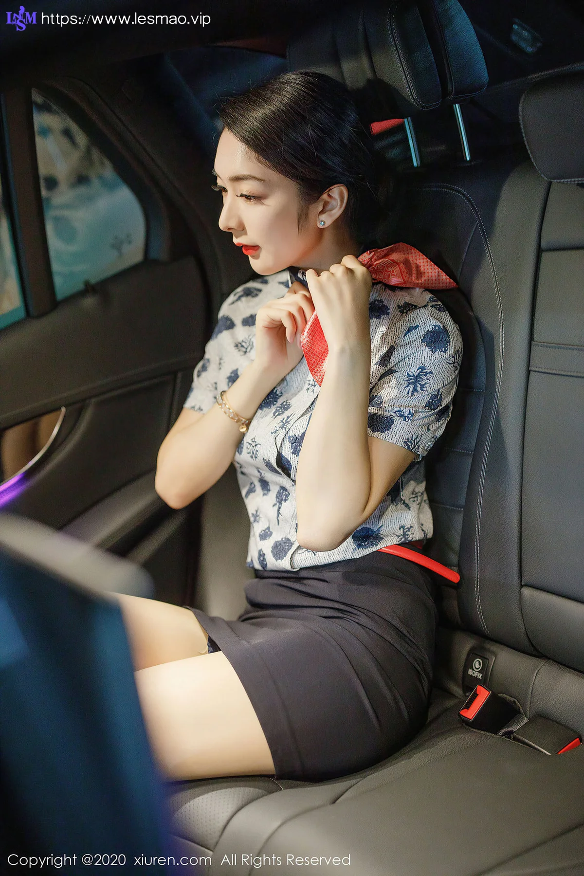 XiuRen 秀人 No.2305 小热巴 制服空姐高跟 - 25