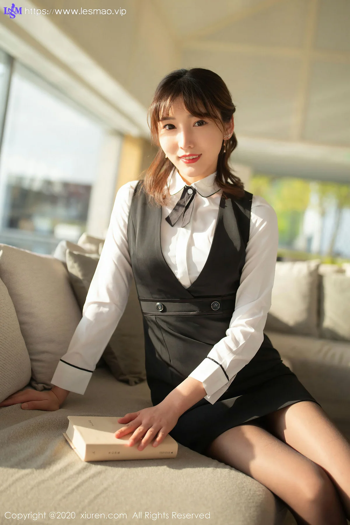 XiuRen 秀人 No.2312 陆萱萱 性感制服 - 34