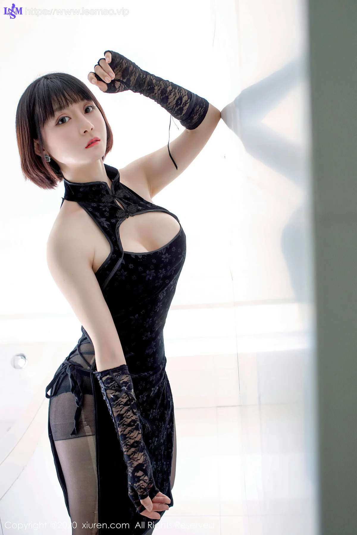 XiuRen 秀人 No.2318 高叉韵味旗袍 安妮斯朵拉 新人模特 - 13