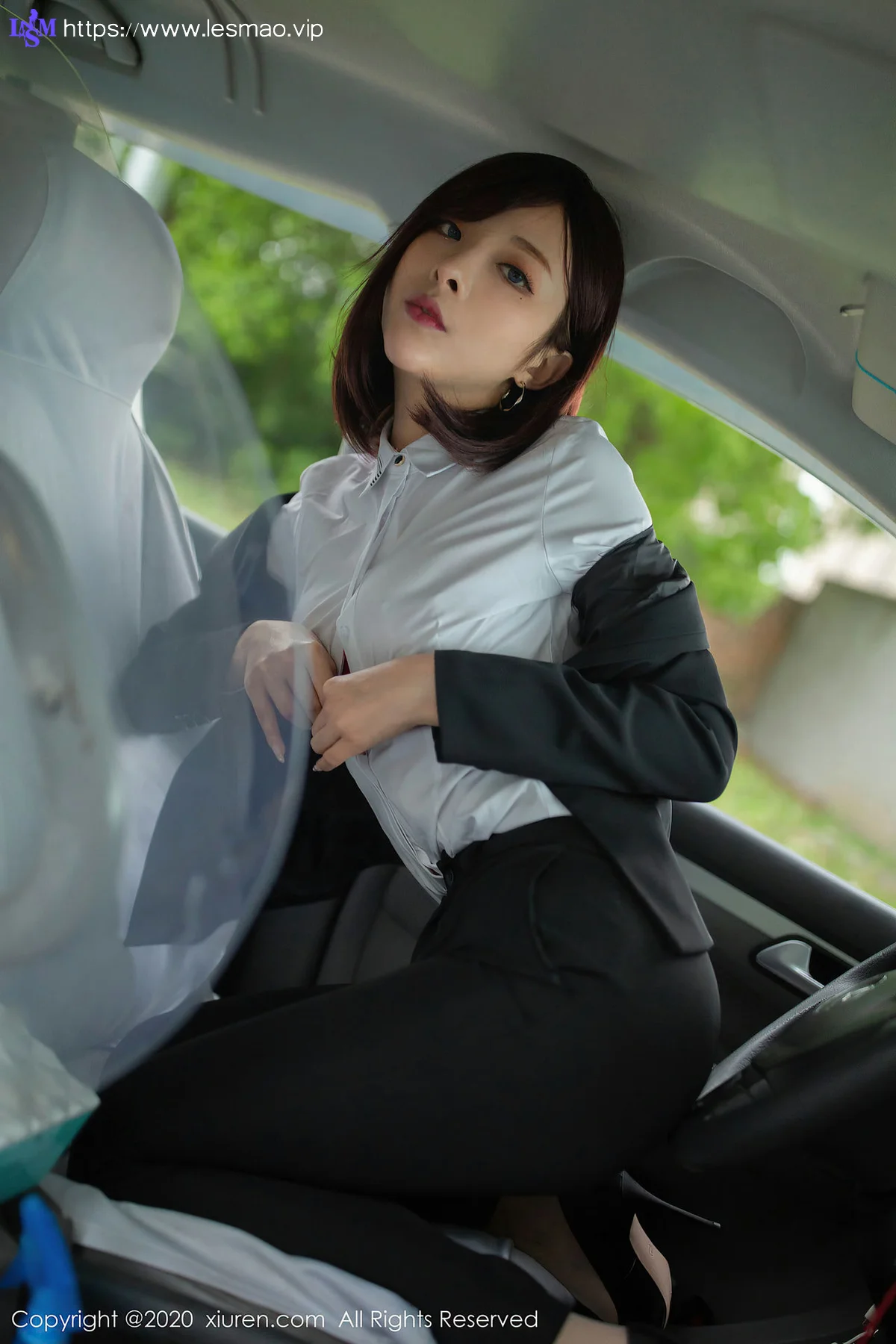 XiuRen 秀人 No.2322 真实场景女司机 陈小喵 - 28