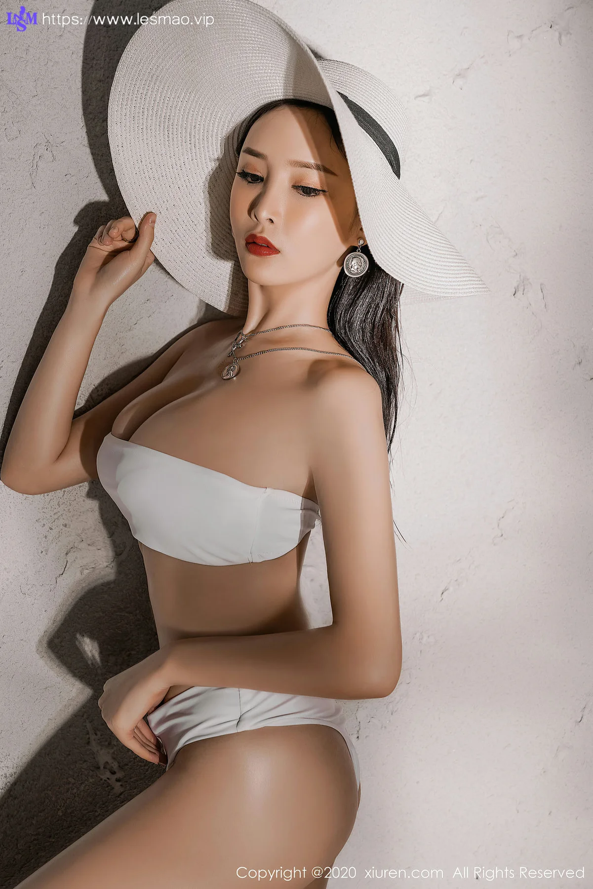 XiuRen 秀人 No.2339 奶瓶土肥圆 女神长腿嫩模 - 14