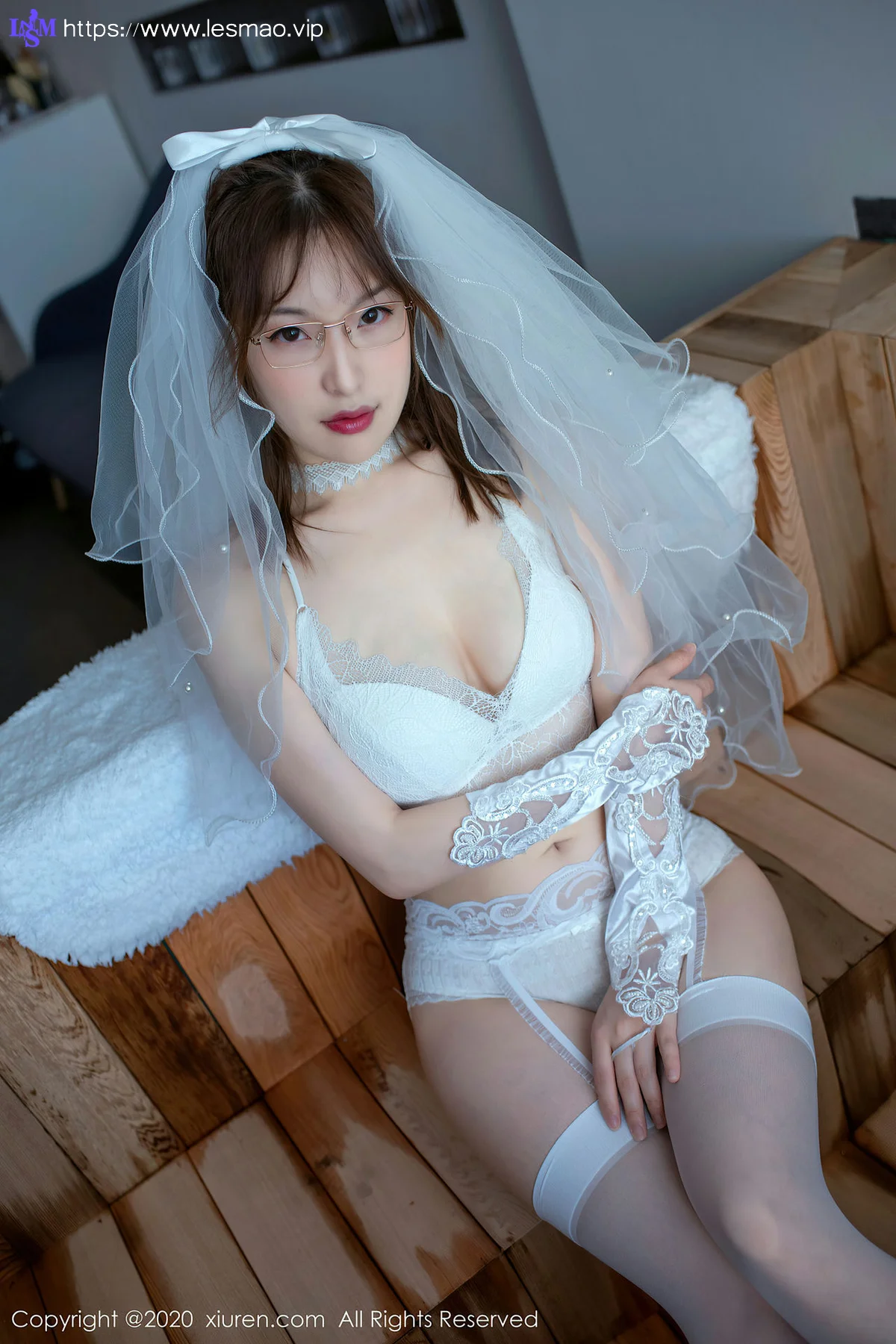 XiuRen 秀人 No.2359 诱惑婚纱蕾丝小宣fancy 大理旅拍 新人模特 - 12