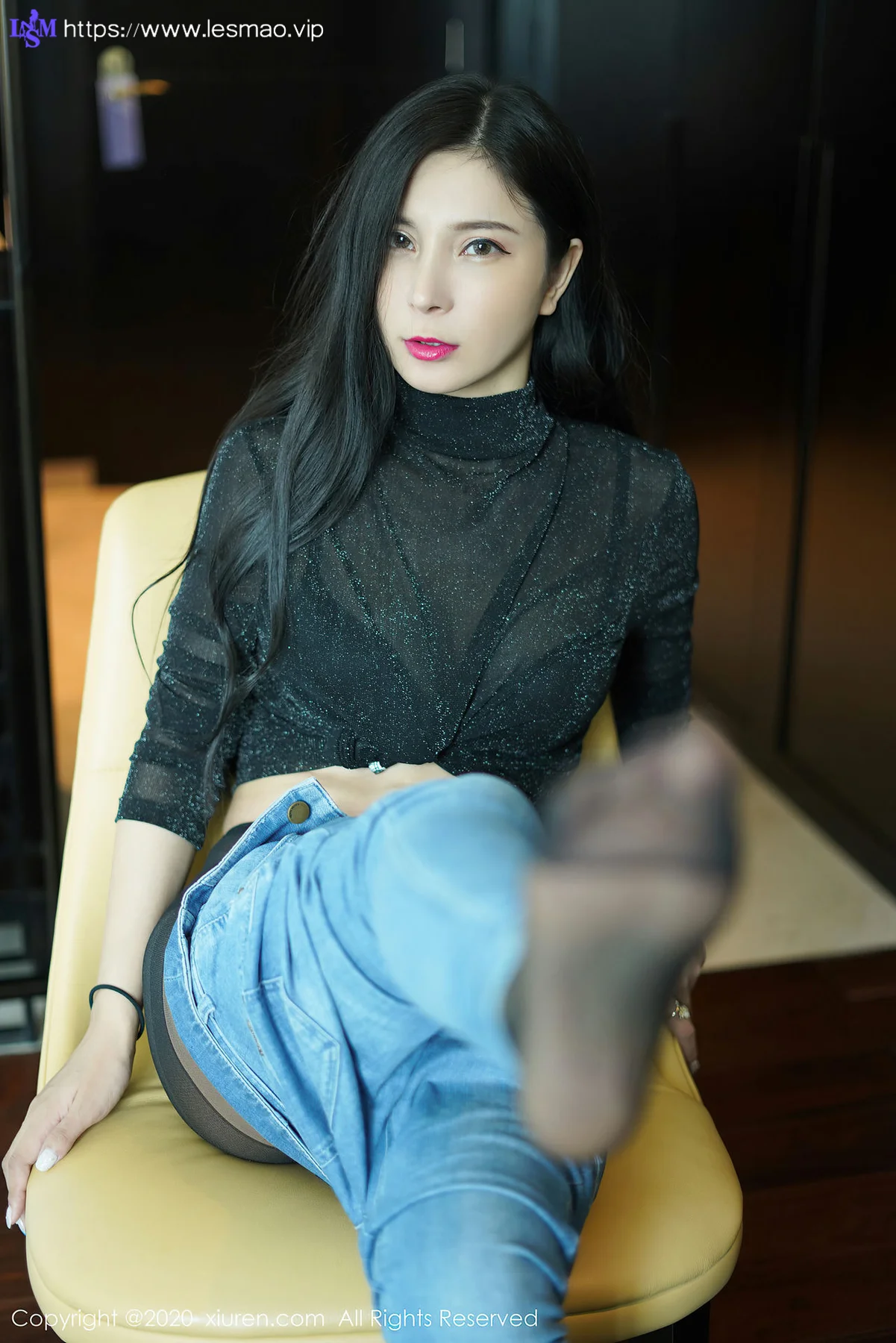 XiuRen 秀人 No.2386  性感OL 小蛮妖yummy 牛仔丁字裤 - 57