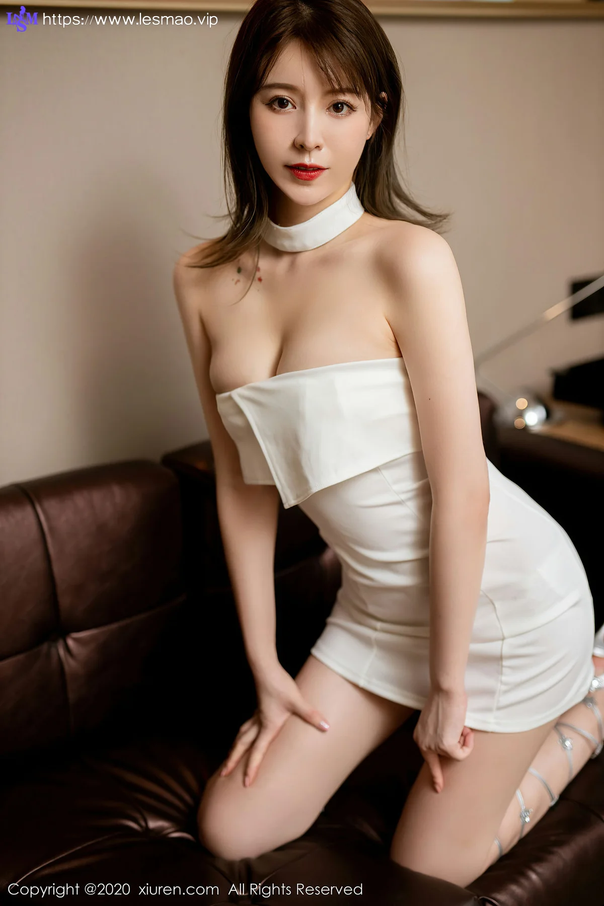 XiuRen 秀人 No.2402 yoo优优 白色抹胸礼裙 - 45