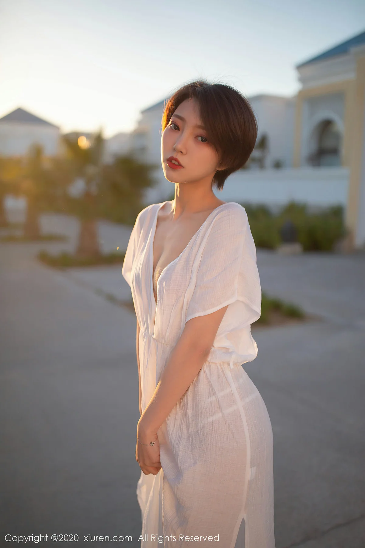 XiuRen 秀人 No.2405 白色睡衣蕾丝 冯木木 北非写真 - 34