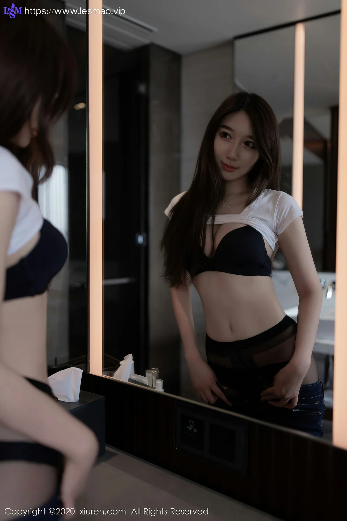 XiuRen 秀人 No.2406  victoria志玲新人模特 美臀秀足 - 20
