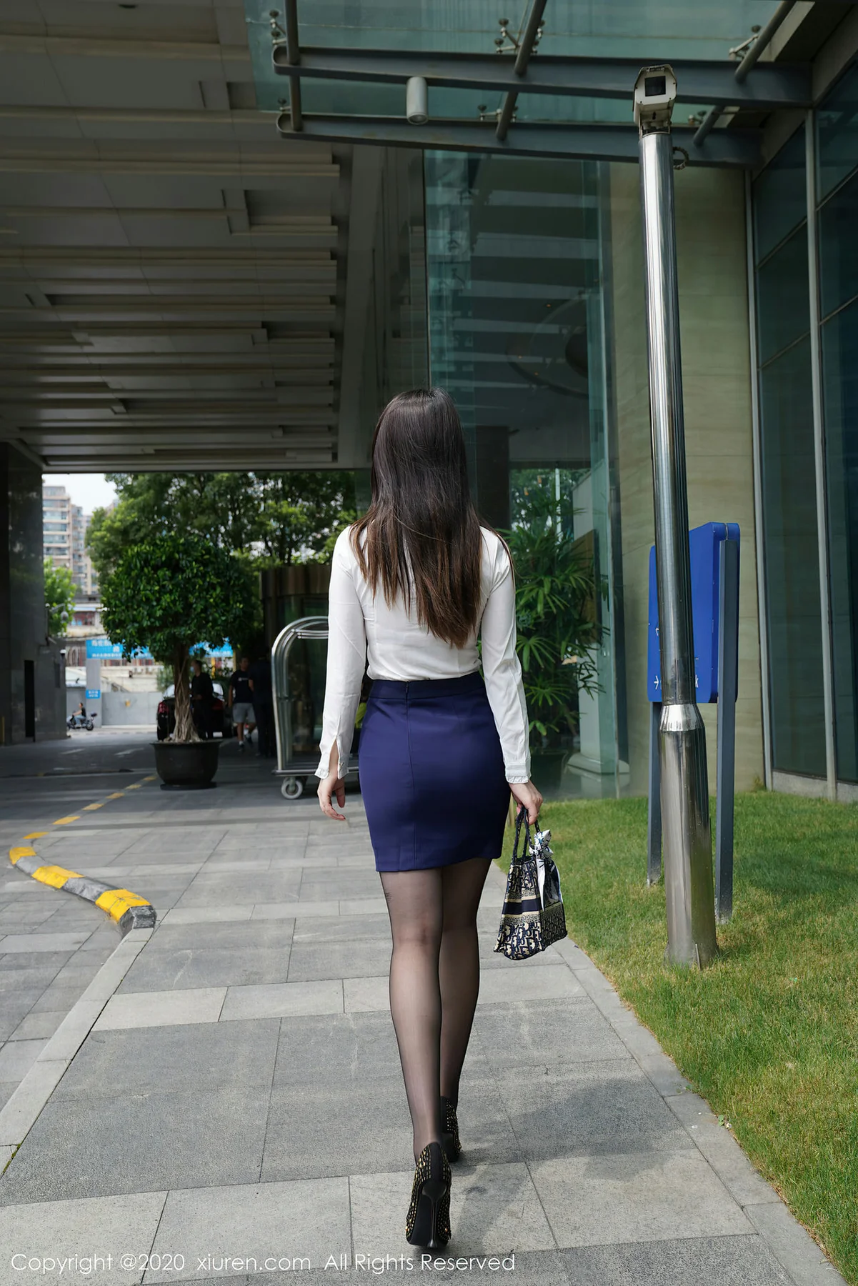 XiuRen 秀人 No.2437  都市丽人 诗诗kiki 性感ol写真 - 45