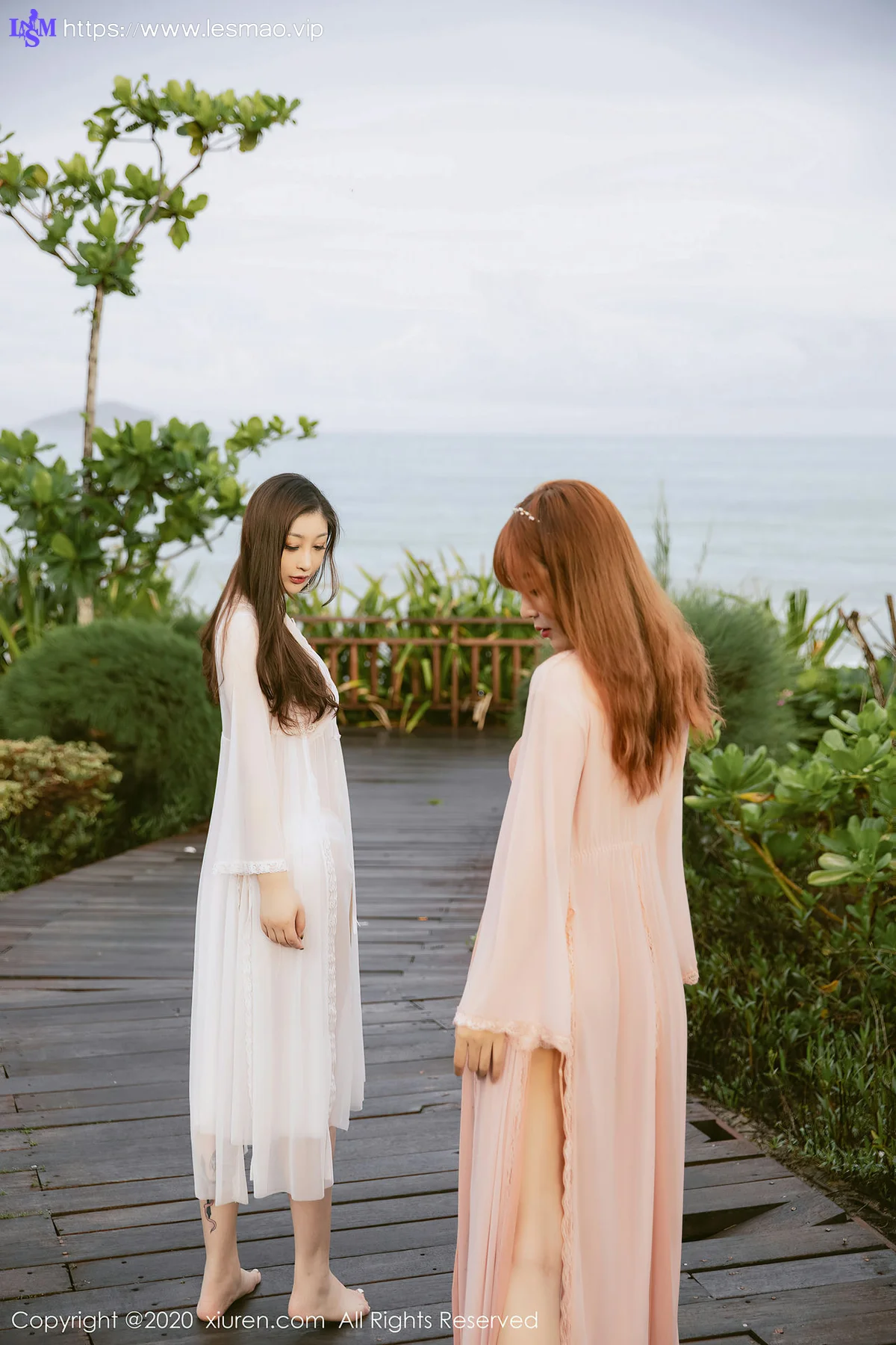 XiuRen 秀人 No.2444  模特合辑 妲己和王雨纯户外写真 - 52