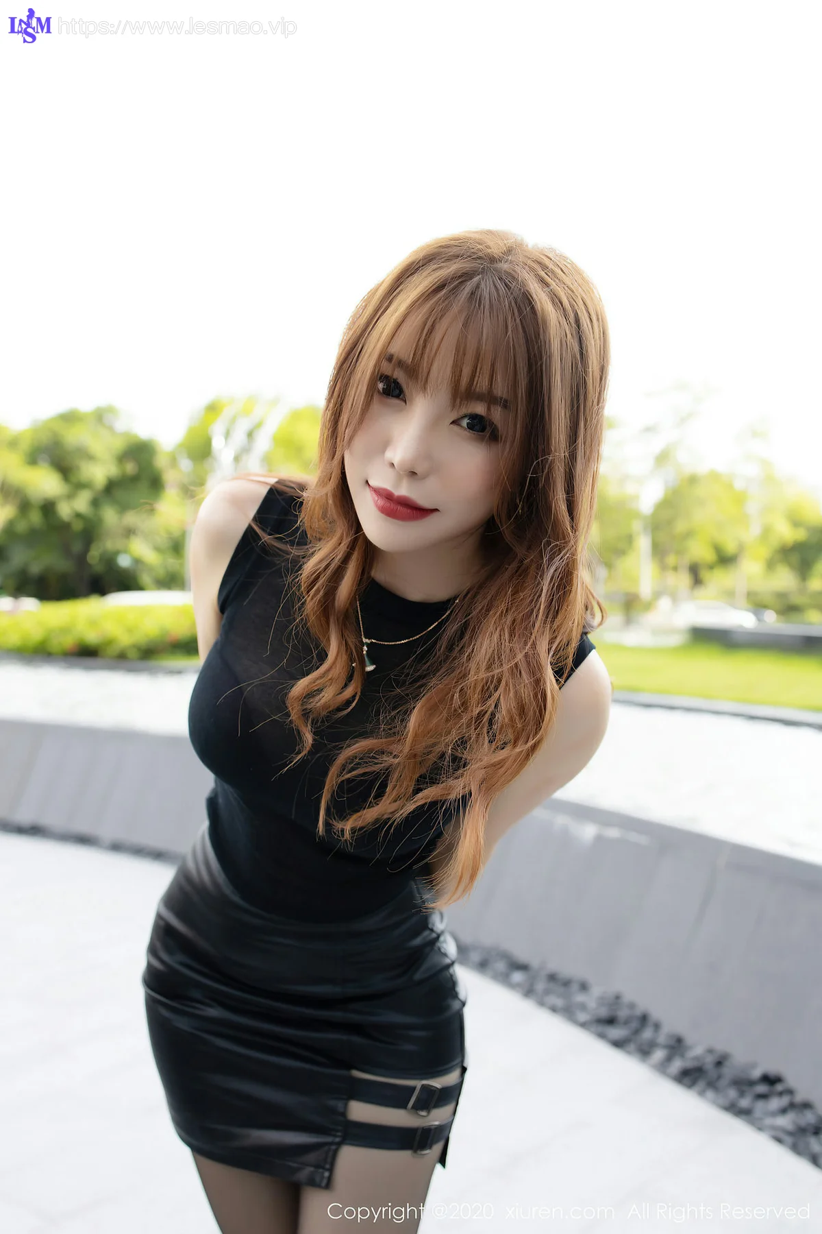 XiuRen 秀人 No.2445  时尚街拍与魅惑私房 芝芝booty - 16