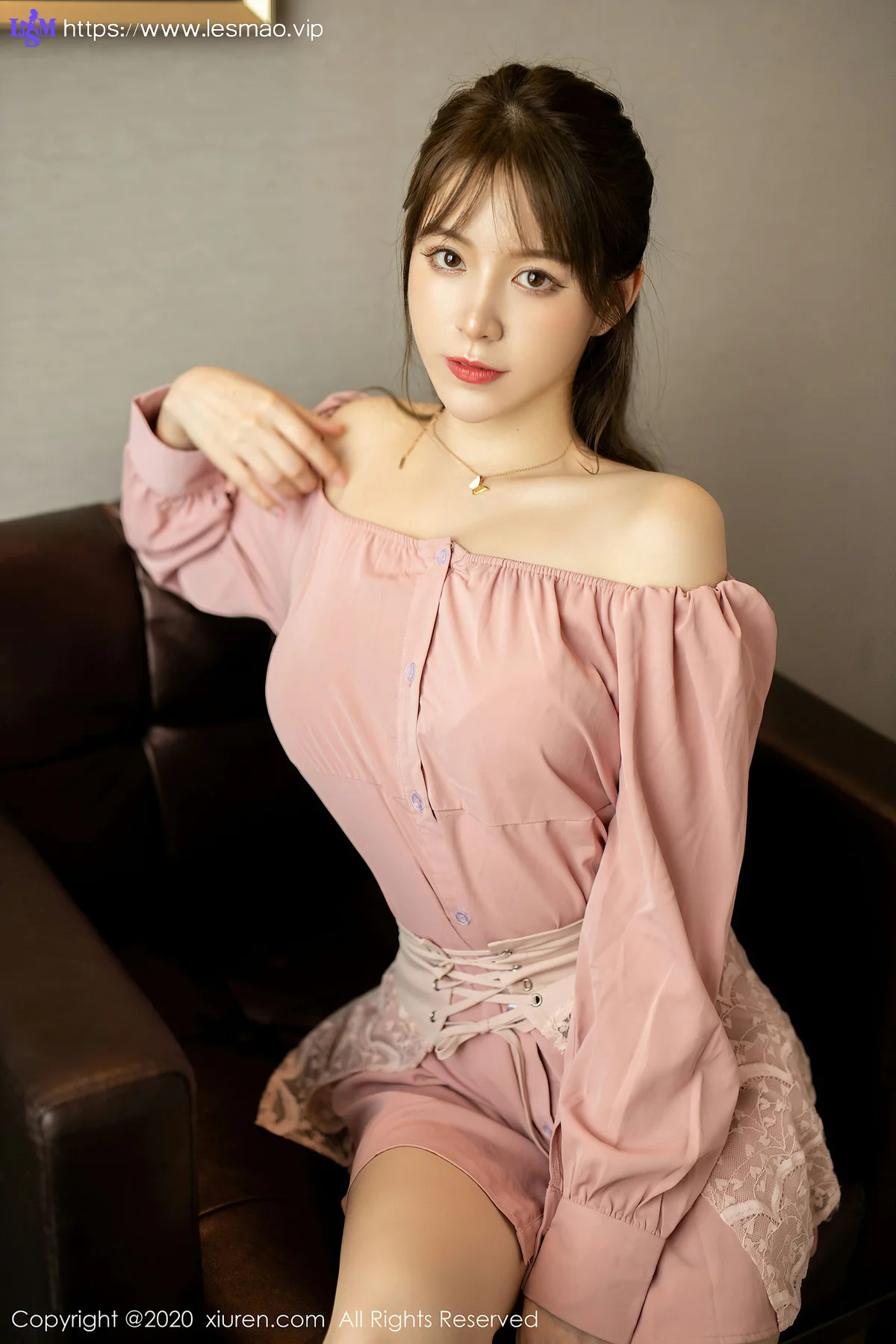 XiuRen 秀人 No.2473 粉色吊裙美腿 yoo优优 - 19