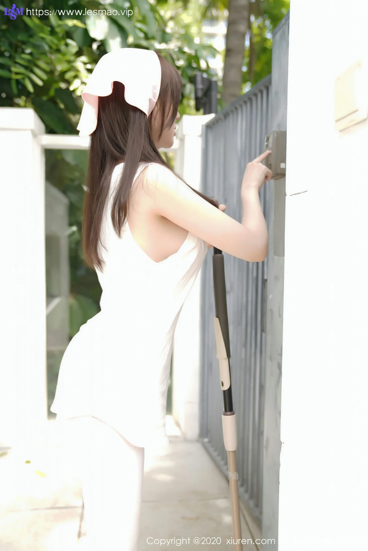 XiuRen 秀人 No.2557  家政主题诱惑 糯美子mini 女仆制服 - 96