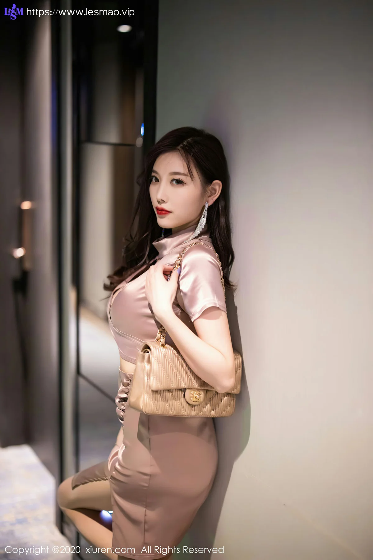 XiuRen 秀人 No.2587  娇柔欲滴 杨晨晨 秀丽艳俗 - 13