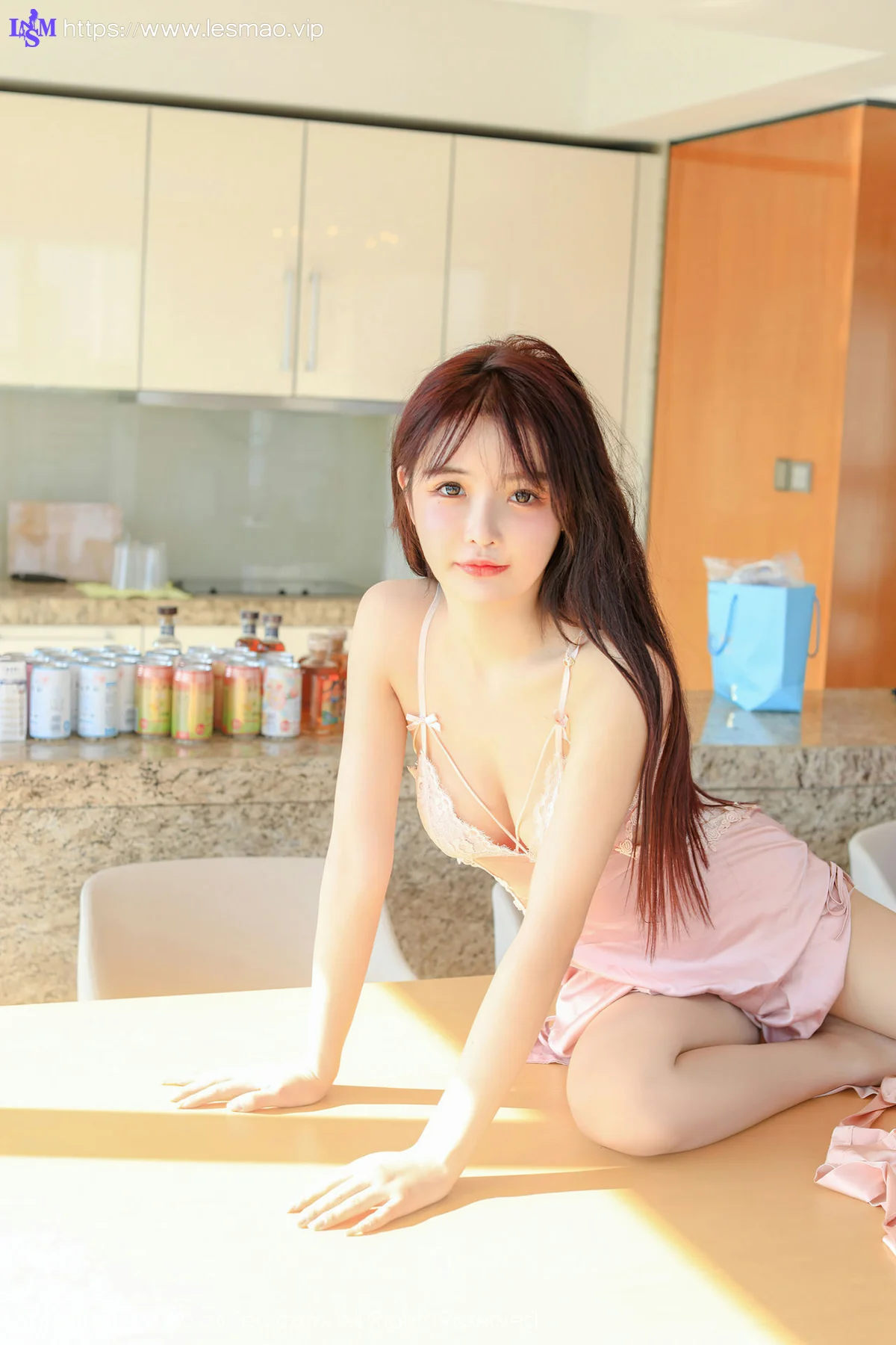 XiuRen 秀人 No.2666  南初妹妹 新人模特 清甜秀美 - 24