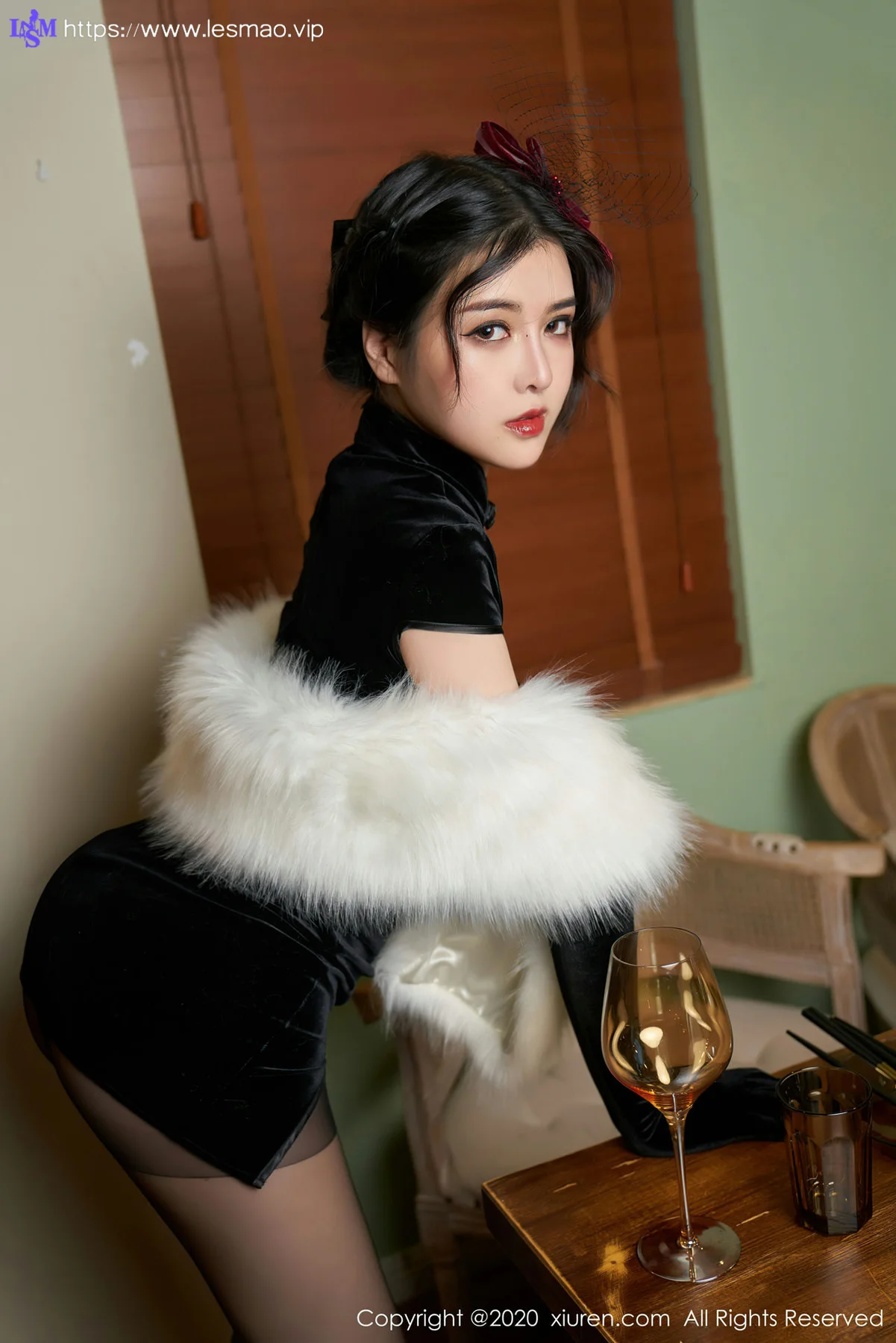 XiuRen 秀人 No.2669  旗袍少妇黑丝美腿 韩静安 - 12